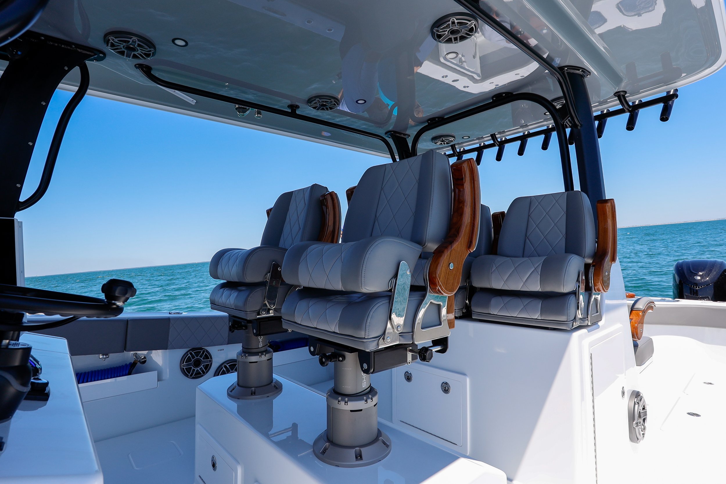 HELM SEATING