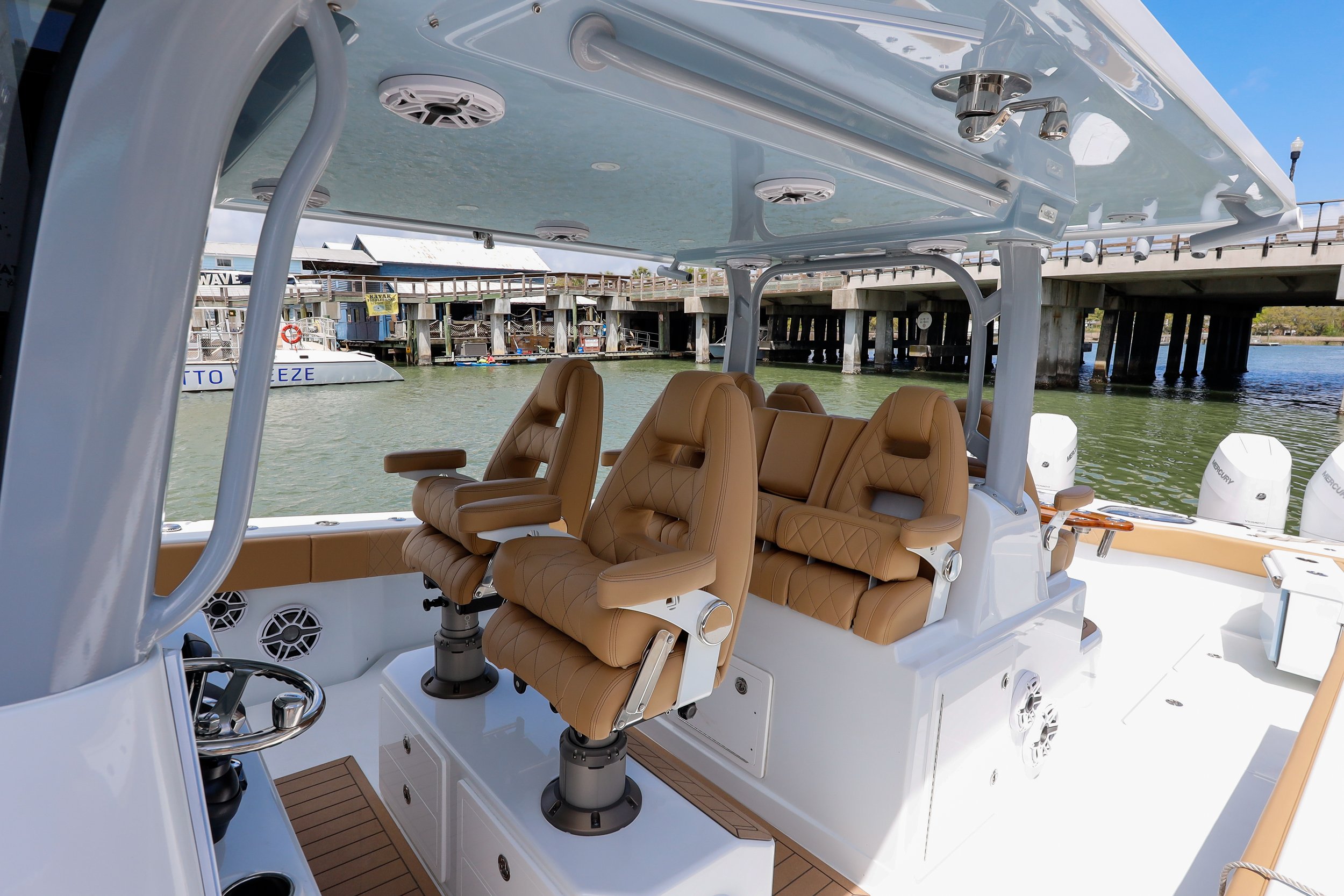 HELM SEATING