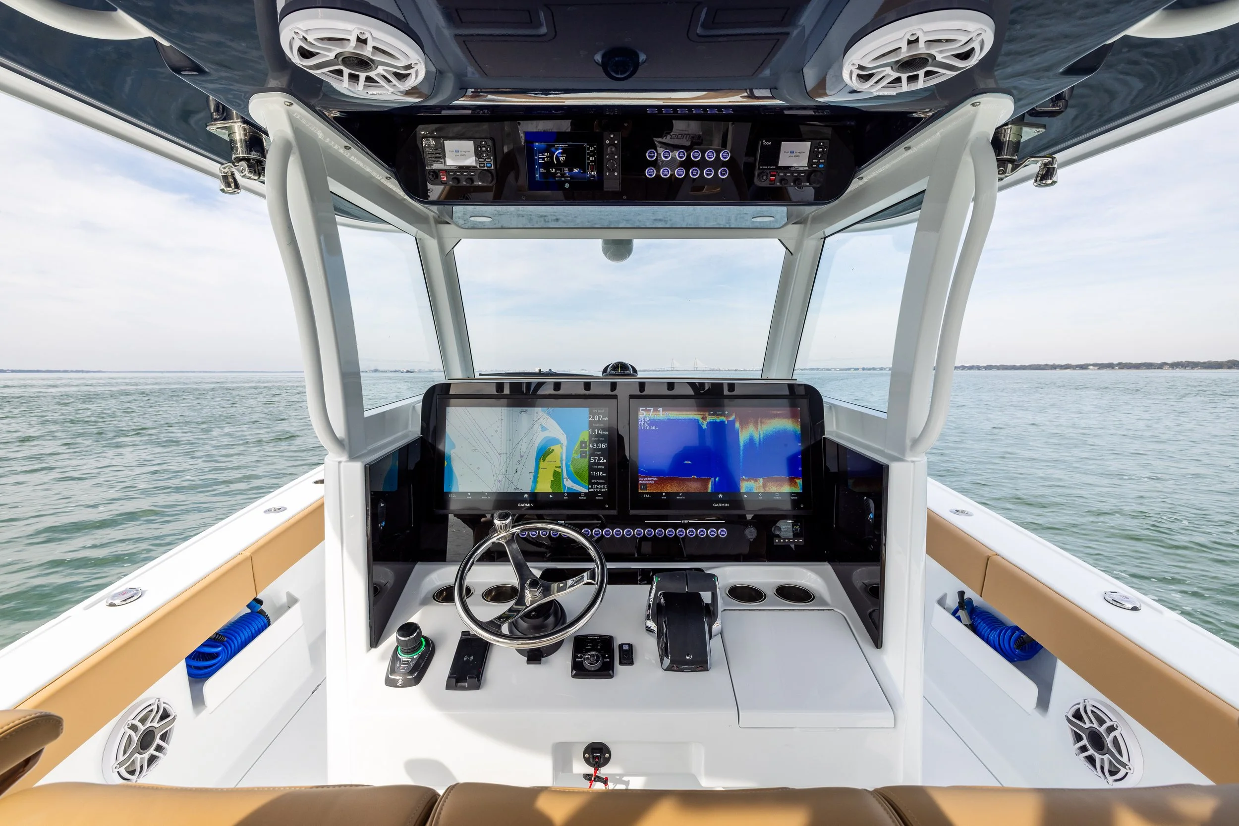 Freeman 32 | Dash Layout