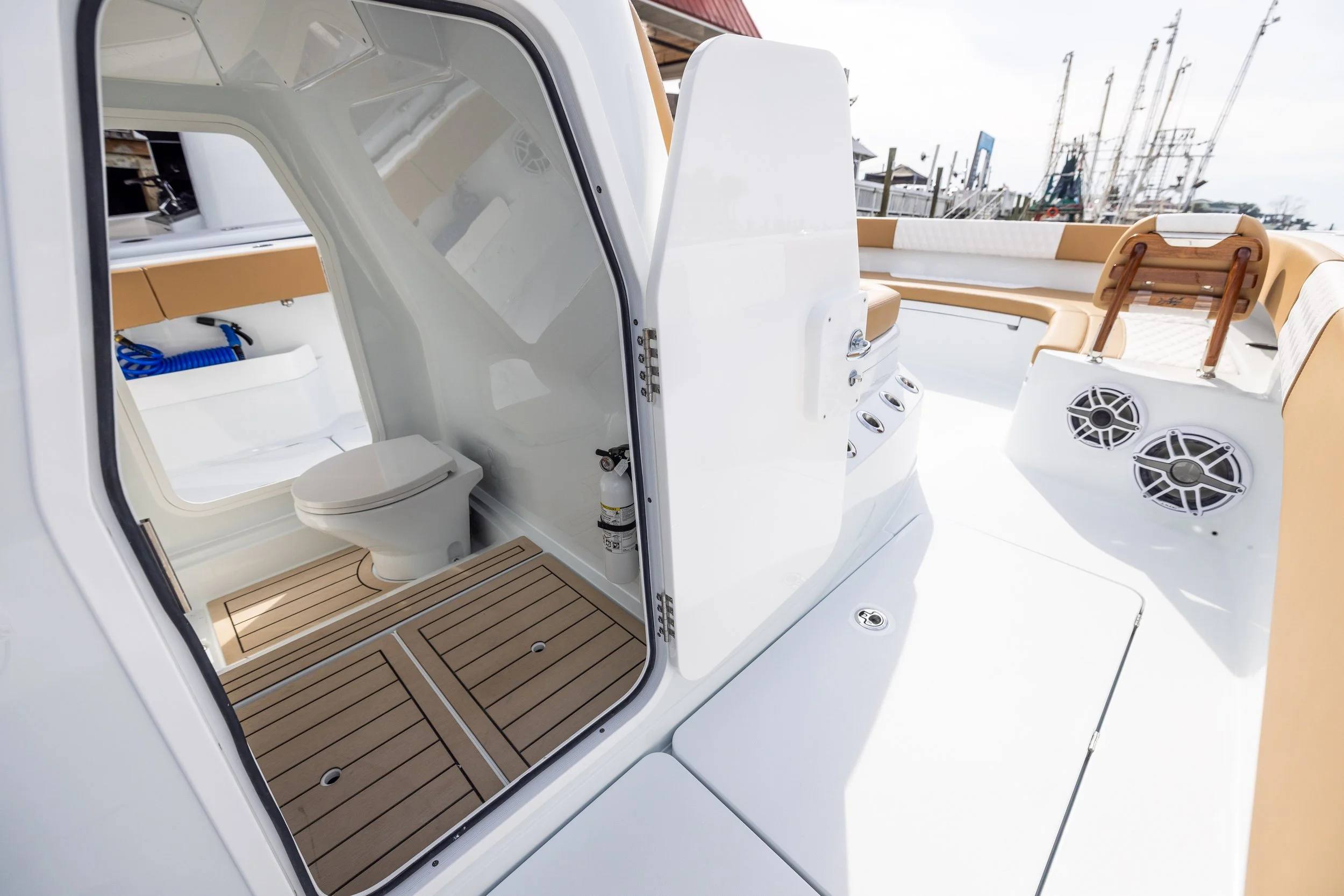 Freeman 32 | Step Down Head