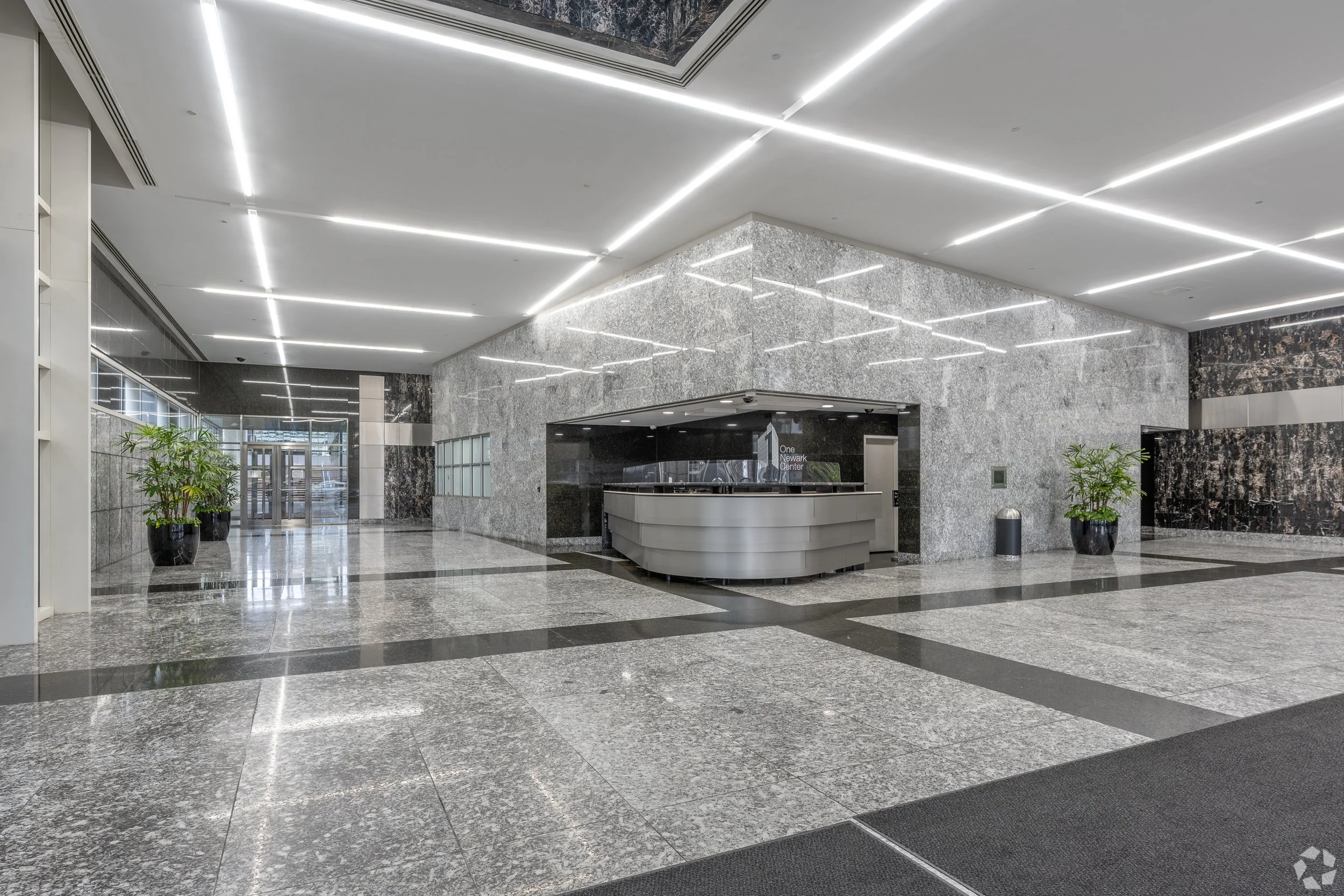 164525_One Newark Center_635372863.jpg