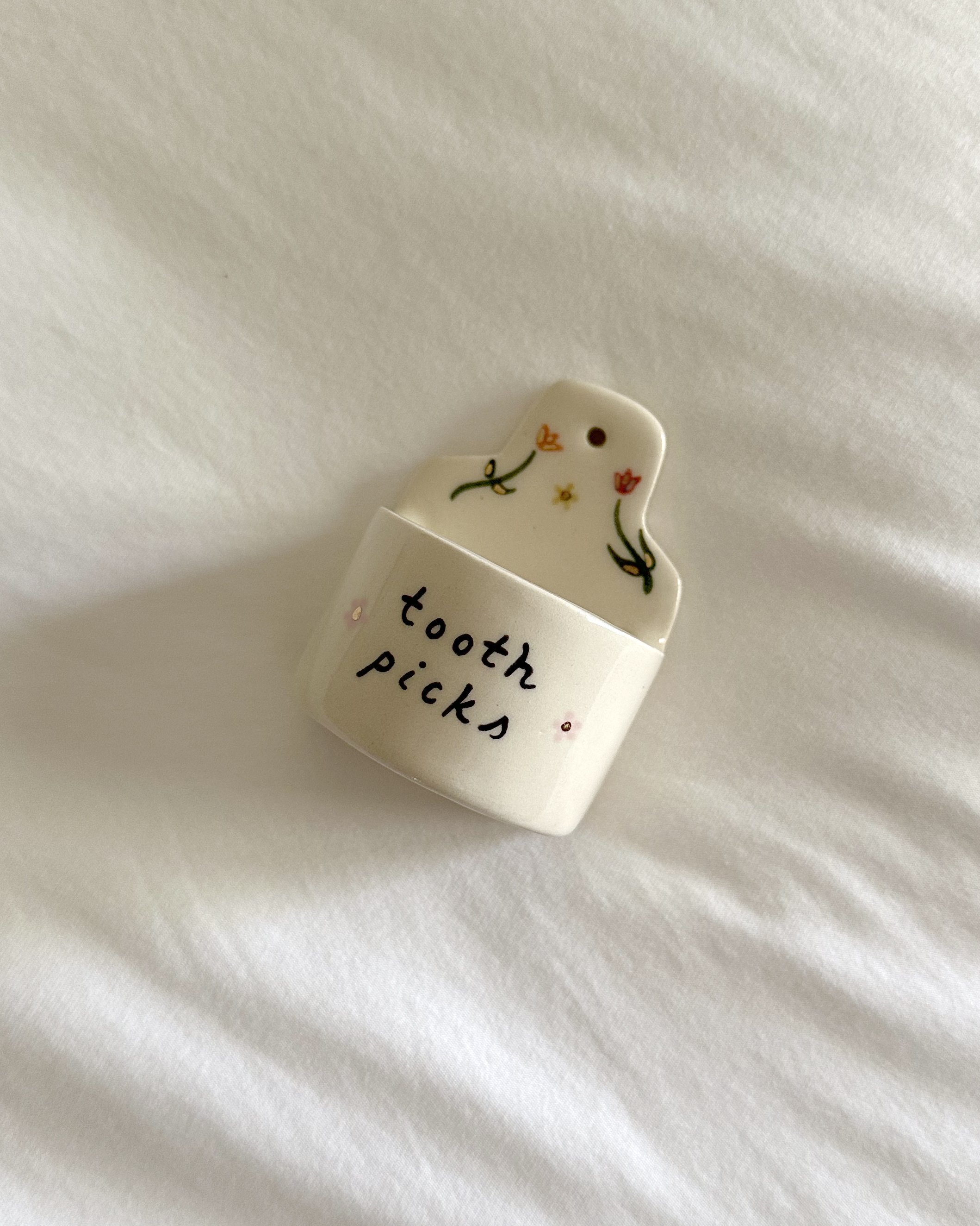 Field of Flowers Ruffled Ceramic Toothpicks Holder