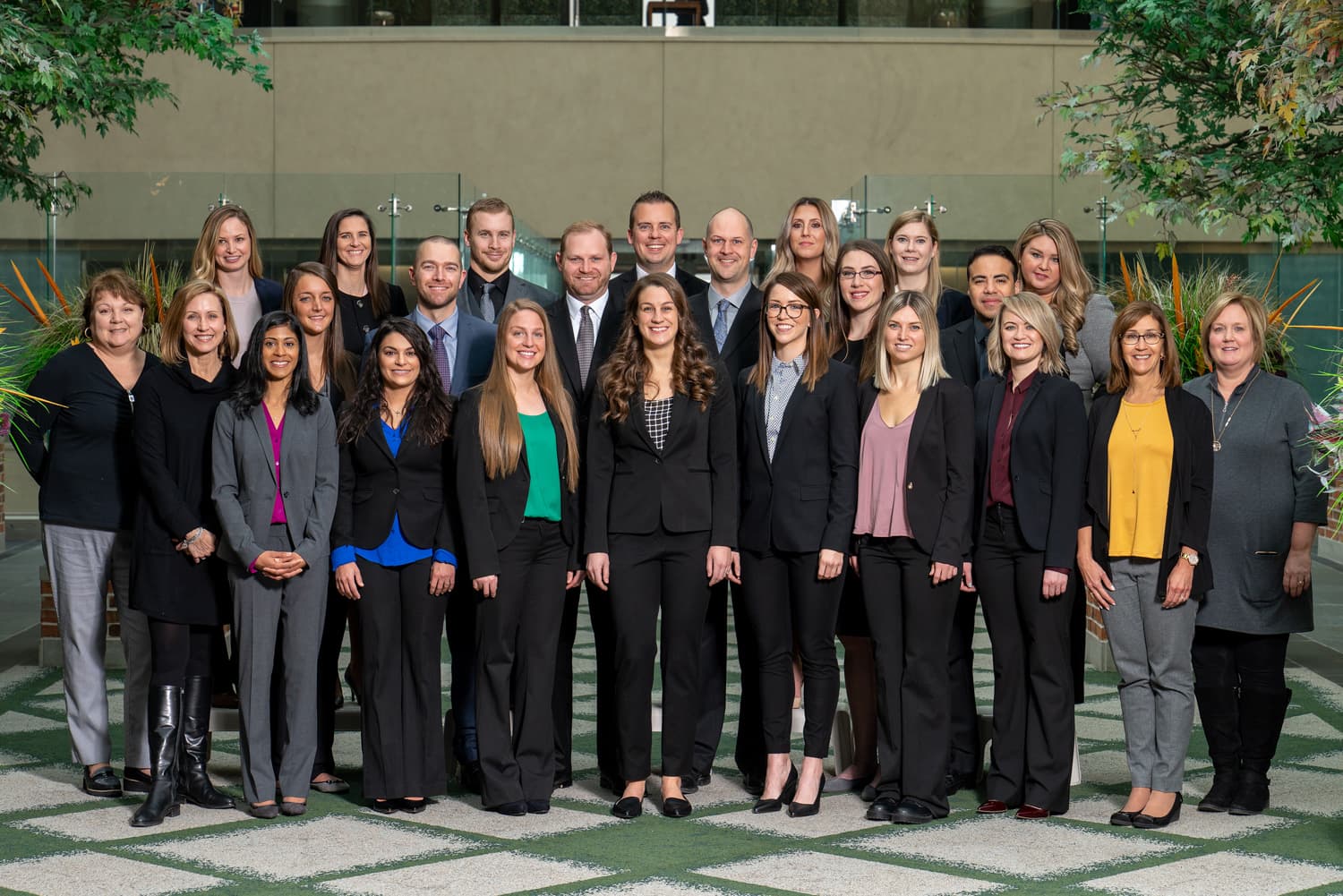  group photo of Oakland University Alumni with staff at Royal Oak Beaumont 