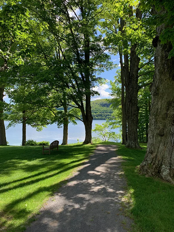 walking-in-cooperstown-fenimore-museum-walking3.jpg