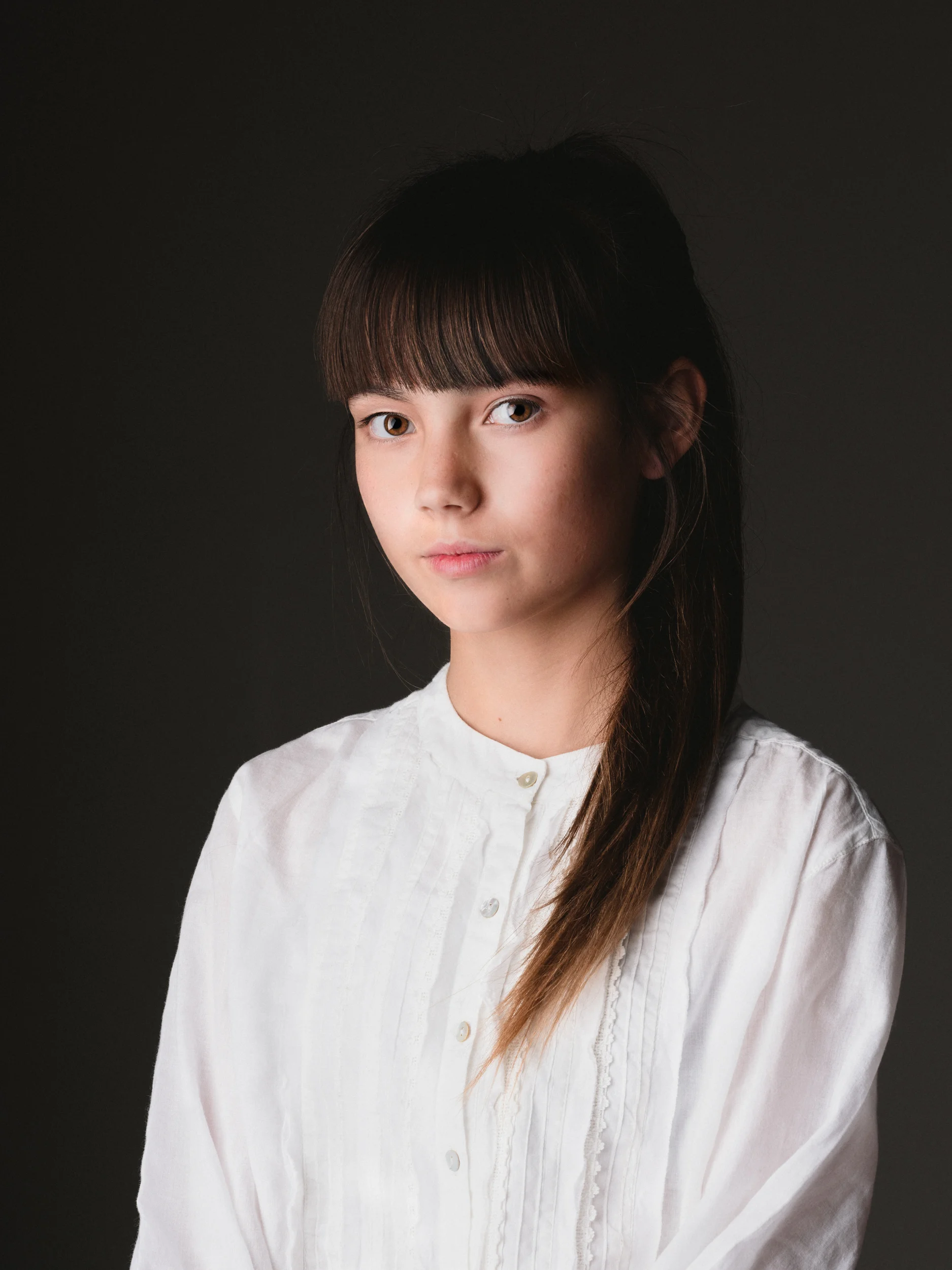 Yua-dark-bg-insta.jpg
