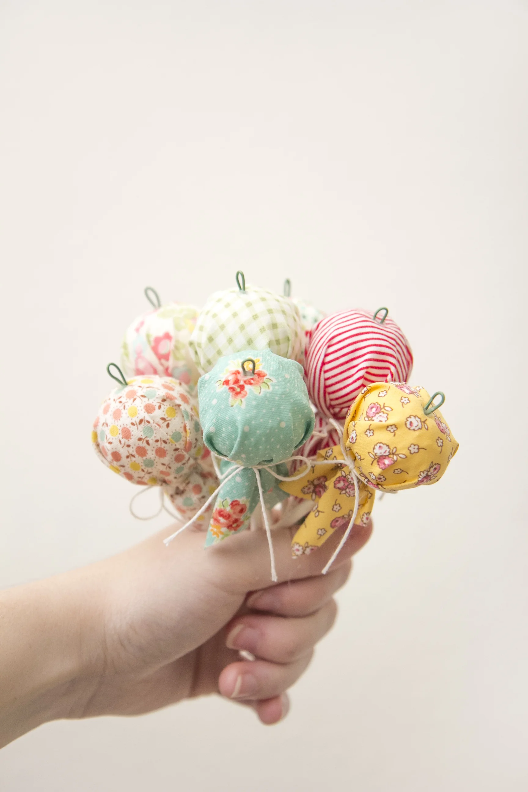 Fabric Sucker Ornament Tutorial