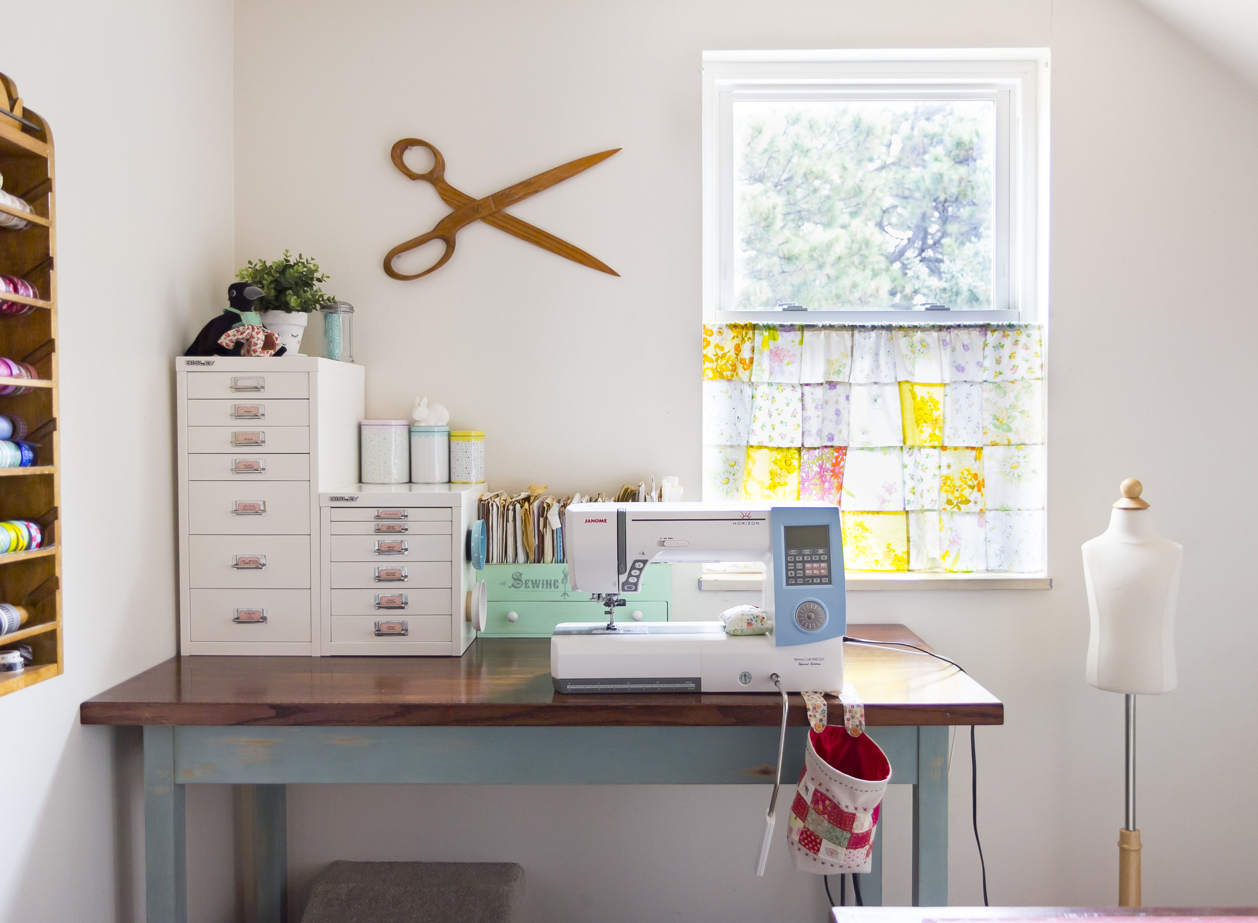 sewing room curtains2018100600.jpg