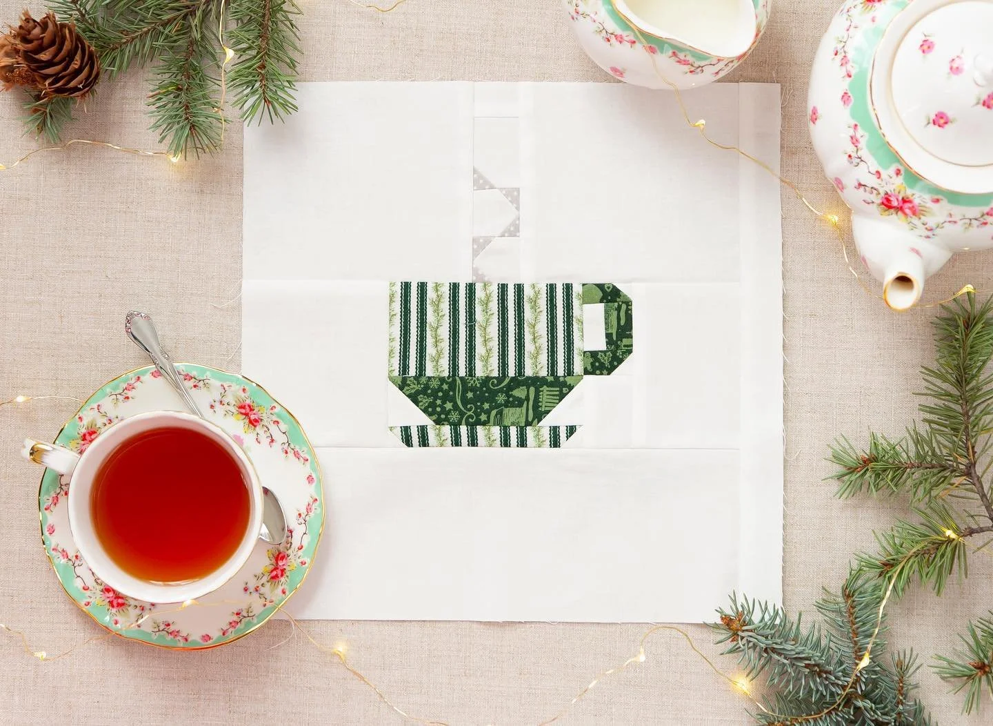 A cup of tea (or hot chocolate!) is what I always love any cold winter morning. ☕️🍵 Block pattern was found on the Moda blog called In From the Cold by Kate Spain. 😊
Only a couple more blocks needed to finish up my Christmas Anne of Green Gables qu