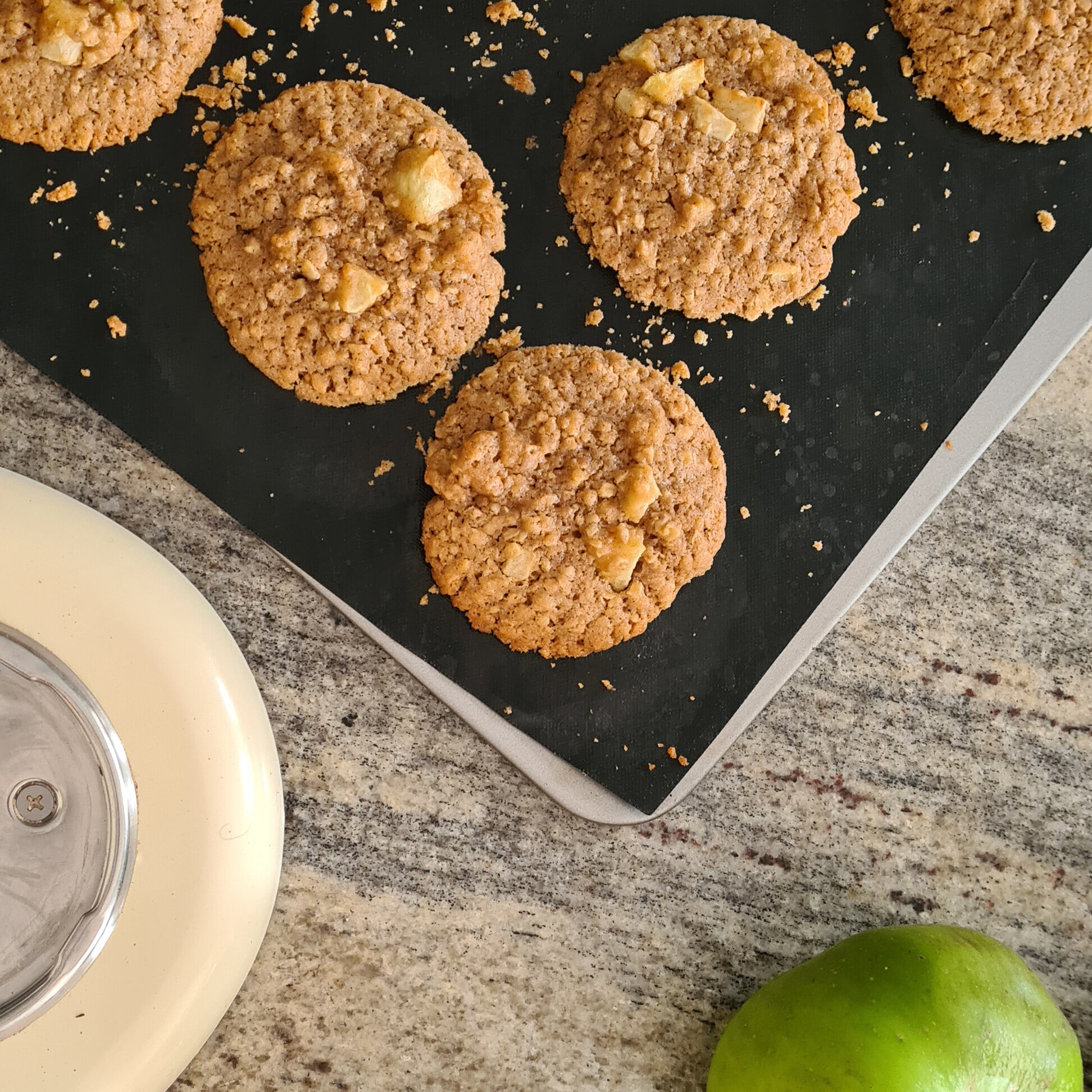 Apple and Oat Cookies — JuliAnnEats