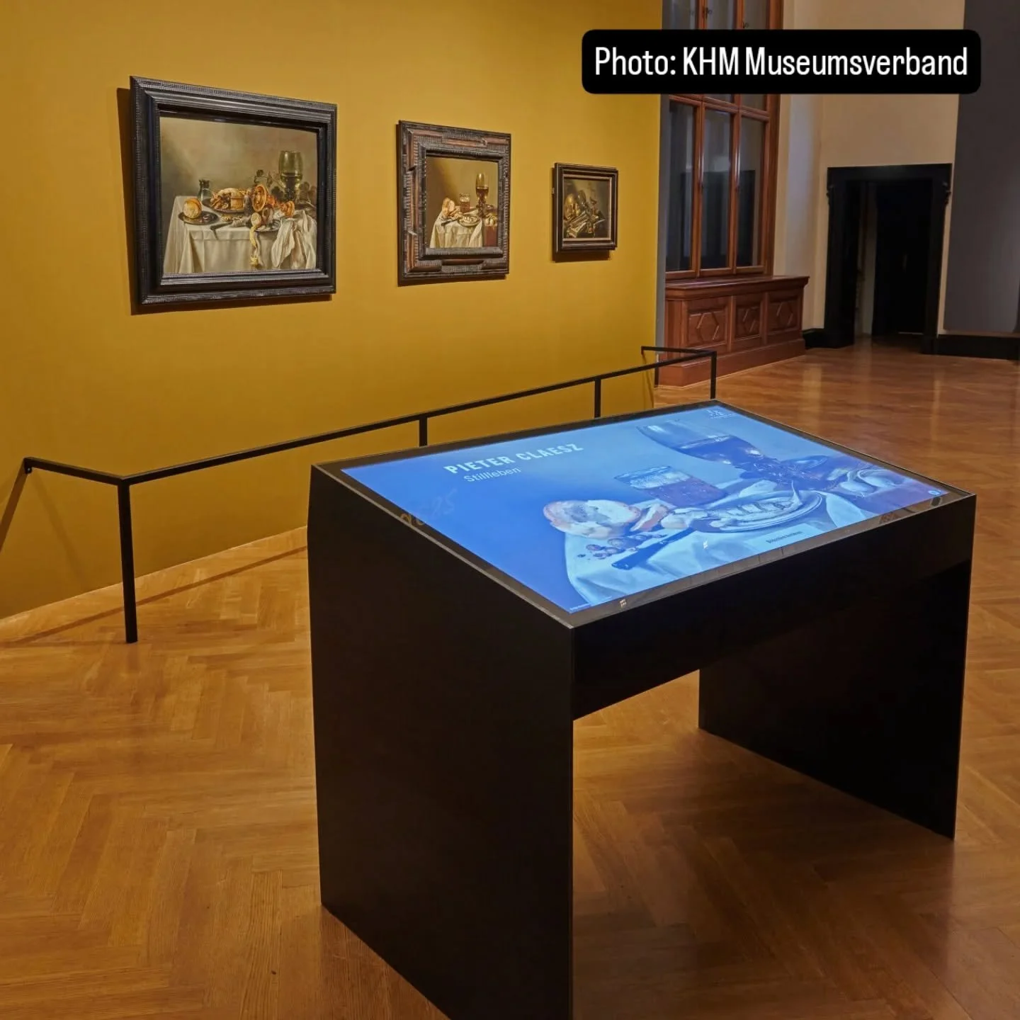 We designed and built a custom touchscreen console for the exhibition Pieter Claesz: Still Life at the @kunsthistorischesmuseumvienna
Crafted from 8 mm thick steel plates and carrying a 55" monitor, the console was created to be fully accessibl