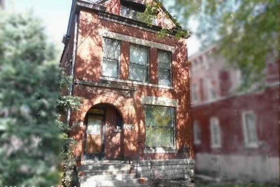 121 E Ormsby Ave.jpg