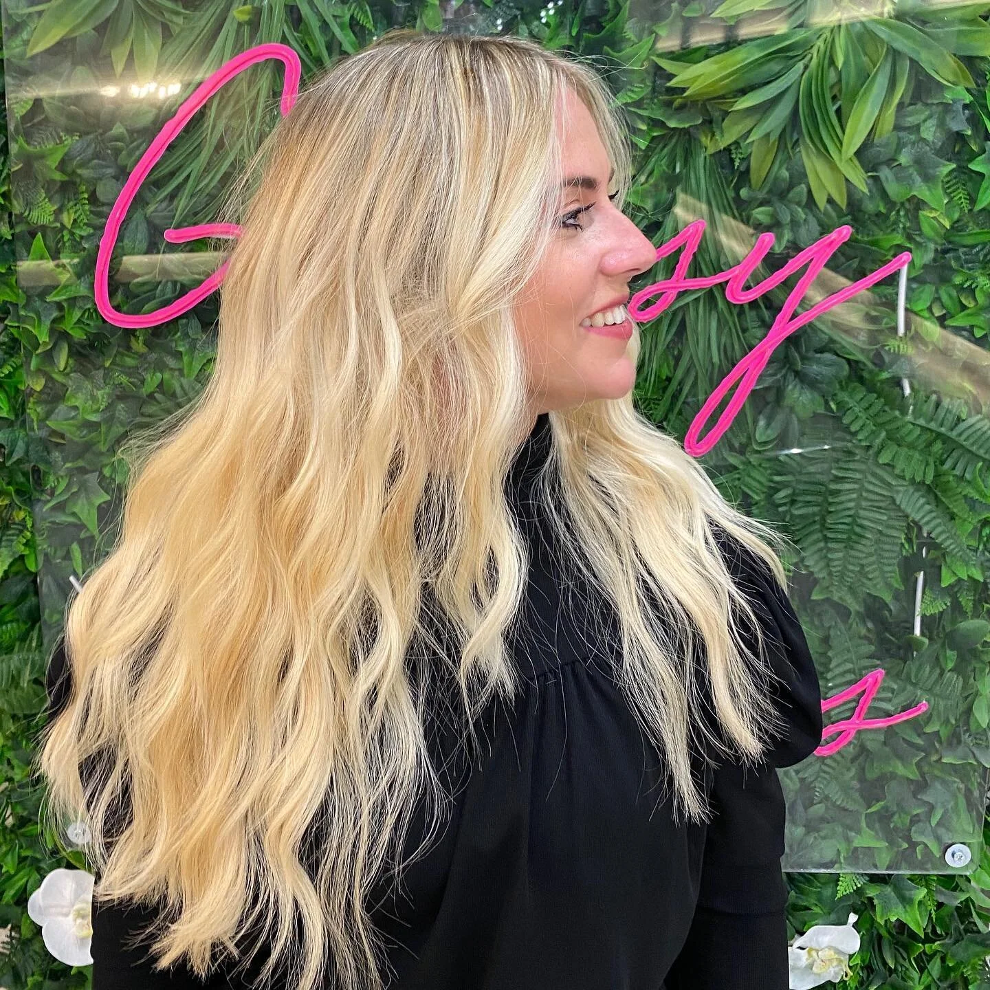 Lockdown at home bleaching = bands, breakage and blorange...

Major colour correction but my god how bloody gorgeous is this angel?!

Pre-coloured Zone 1 + 2 with @redken #shadeseq 9AA + 9G with a cap of 8C, followed by a full head of #livedinfoils w