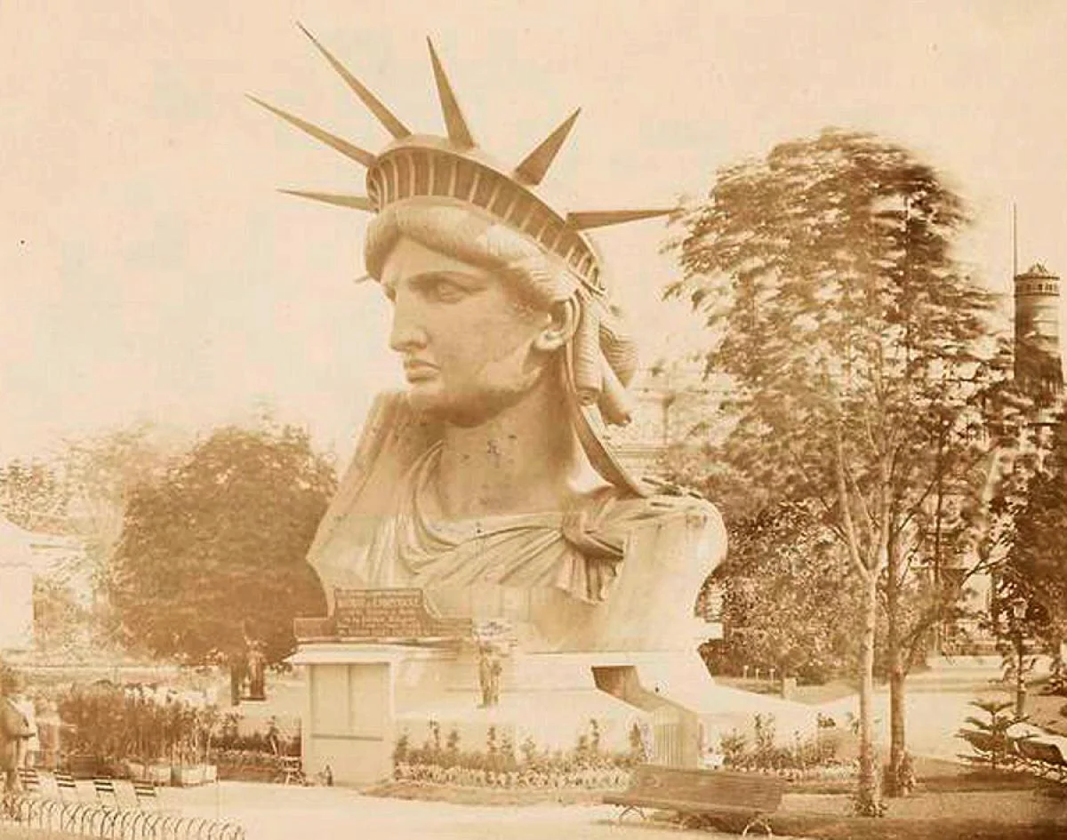 statue-liberty-construction.jpg