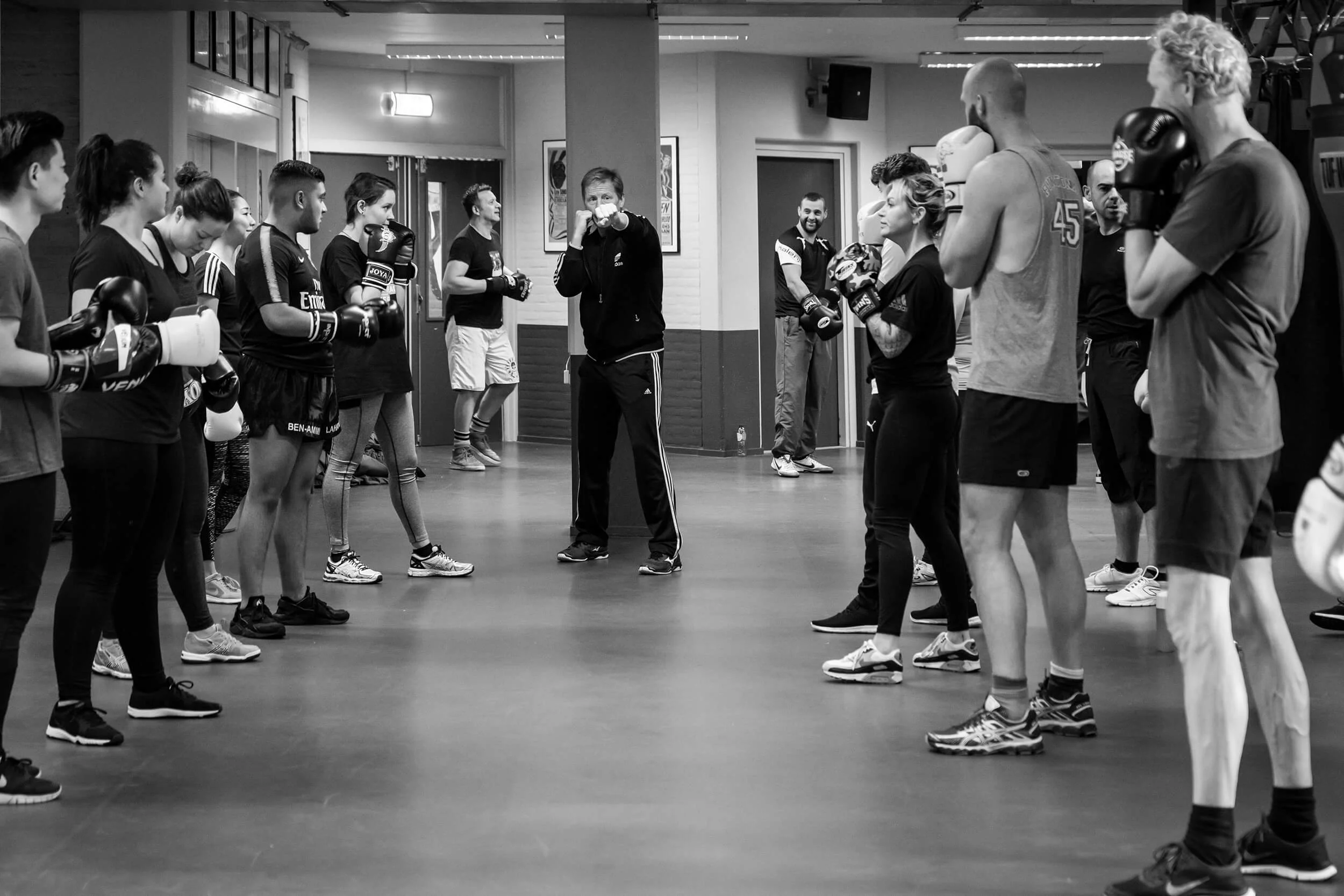 Bokstraining-beginners-warm-up-Introductieklas.jpg