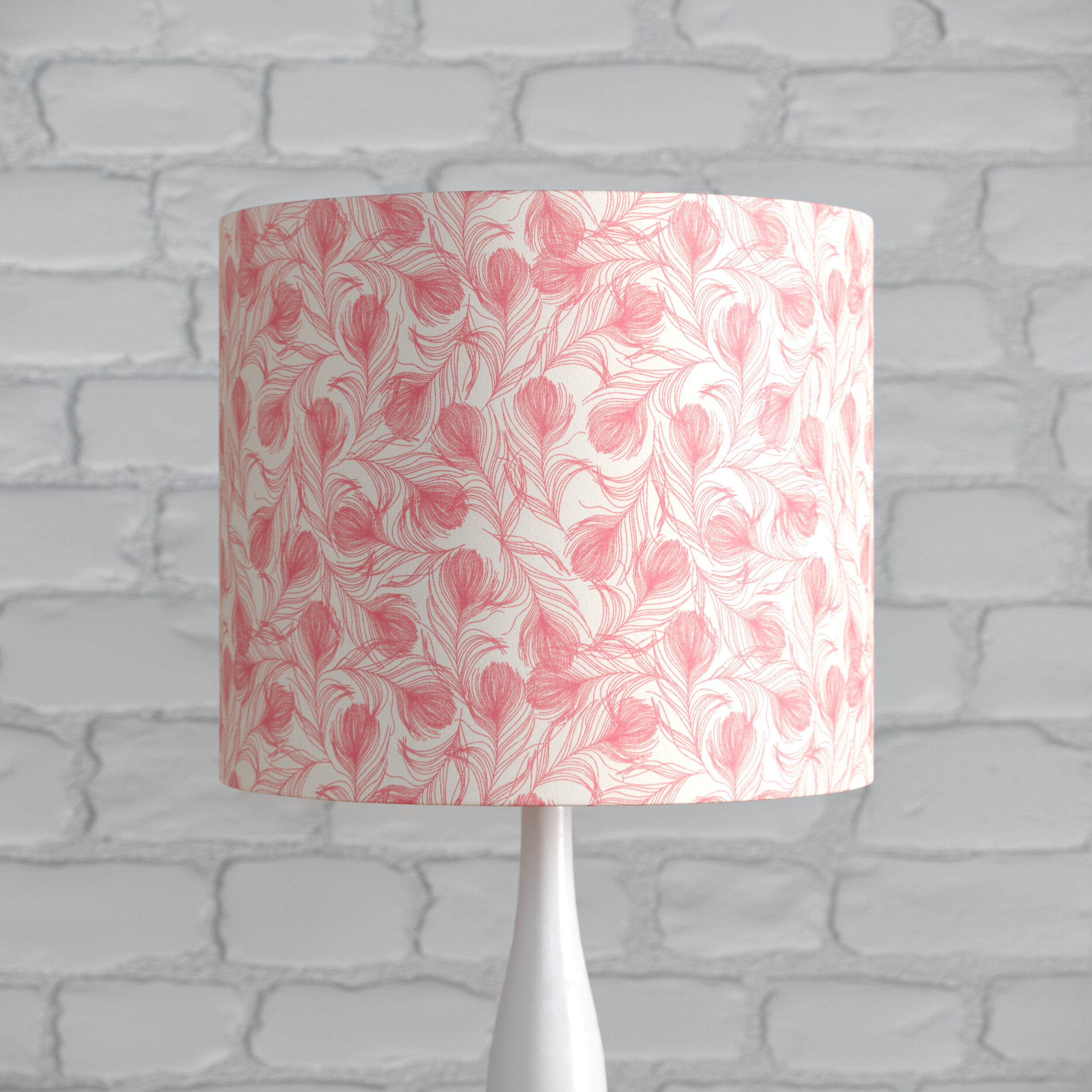 ACD_Lampshade_Lamp_Feathers_Pink_01.jpg