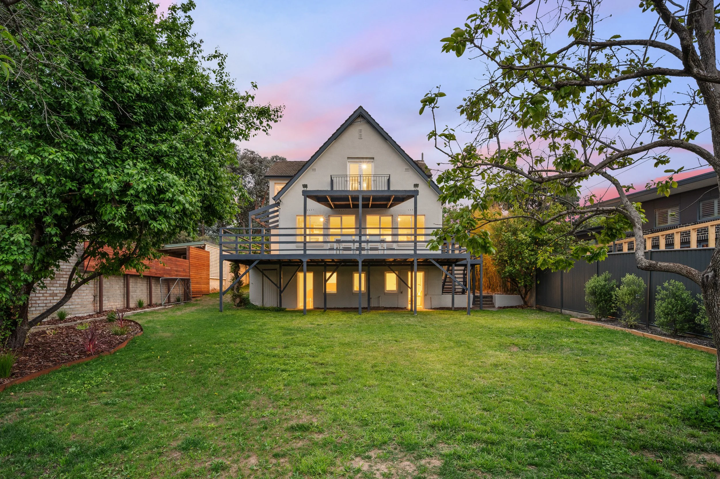 22 Fergusson Crescent Deakin-044.jpg