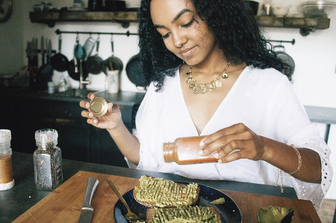Healing Through Emotional & Binge Eating: With Lauryn