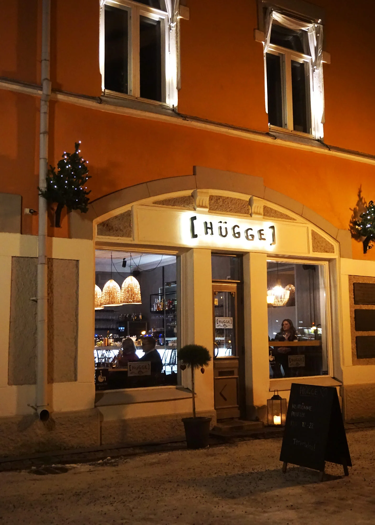 ek-hugge-ulkoa.jpg