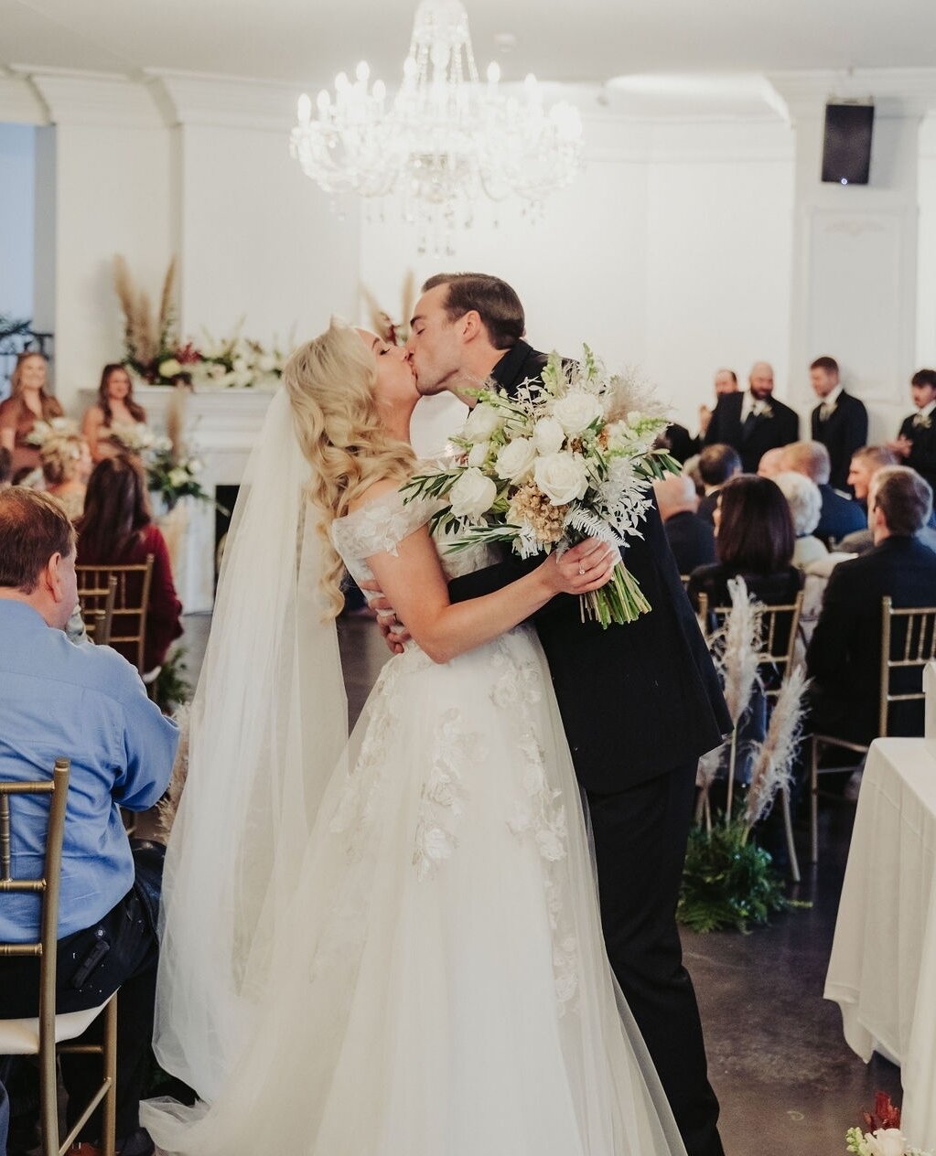 That first kiss moment in one of our beautiful indoor ceremony settings. ❤️⁠
⁠
Discover the possibilities of your next event at our venue when you schedule a tour with one of our Expert Event Managers today!✨⁠
⁠
Photography | @k.k_images