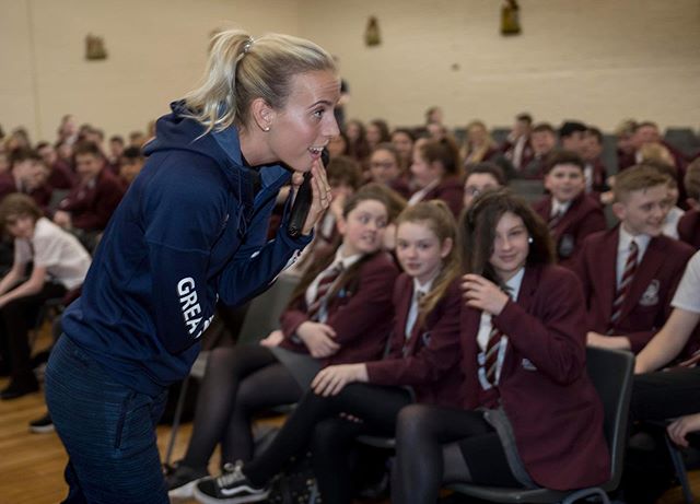 What would you ask an Olympian? ๐ค ๐๐๐๐ผโโ๏ธ @lynseysharp
