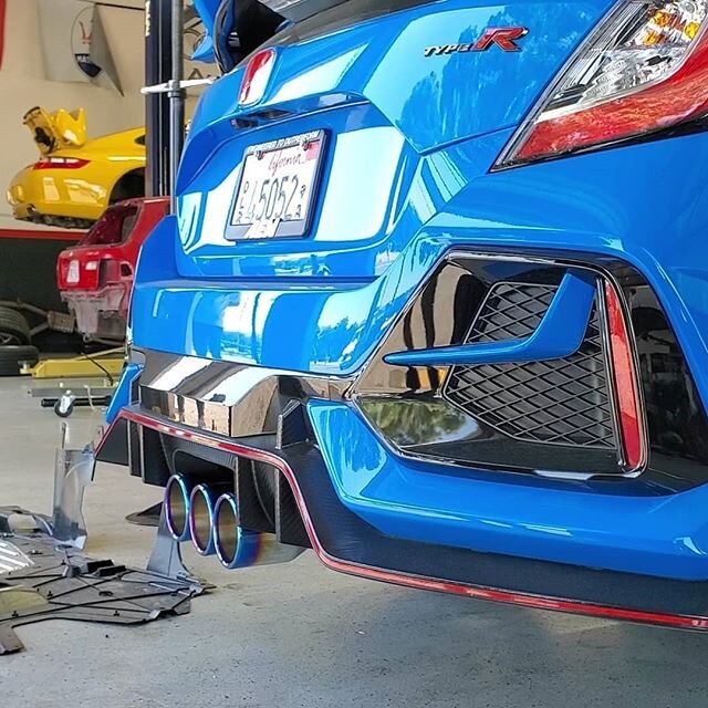 Boosted Blue meets Burnt Titanium

@fiexhaust valvetronic cat-back install for @seanlee768 @puristgroup on his brand new 2020 Boosted Blue Civic Type R

Amazing how much it lets the K20C1 scream at wide open throttle with the valves open, yet still b