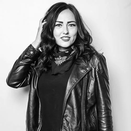 Analysha Ramirez / Stylist Analysha graduated from Duncan Brothers in June of 2016, and in her time at Trichology Salon has proven her skill with everything from Men’s Cuts and textured hair to Balayage color techniques. She’s known for her welcoming presence and amazing customer service! In addition, Analysha has quickly taken on a major role in our Bridal Styling Team. She looks forward to expanding her abilities and creating a beautiful space for her clients to achieve their hair goals. Check out Analysha’s work here .