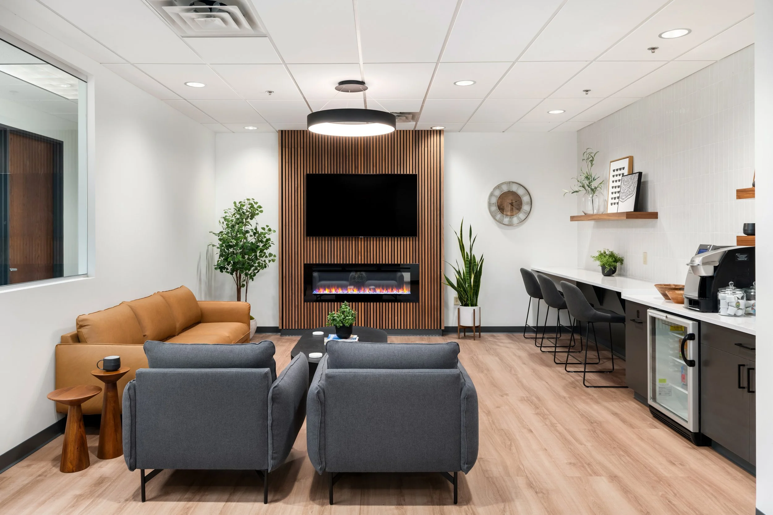 3600_minnesota_SIENNA_LYNN_STUDIO_081624_HCP_007.jpg