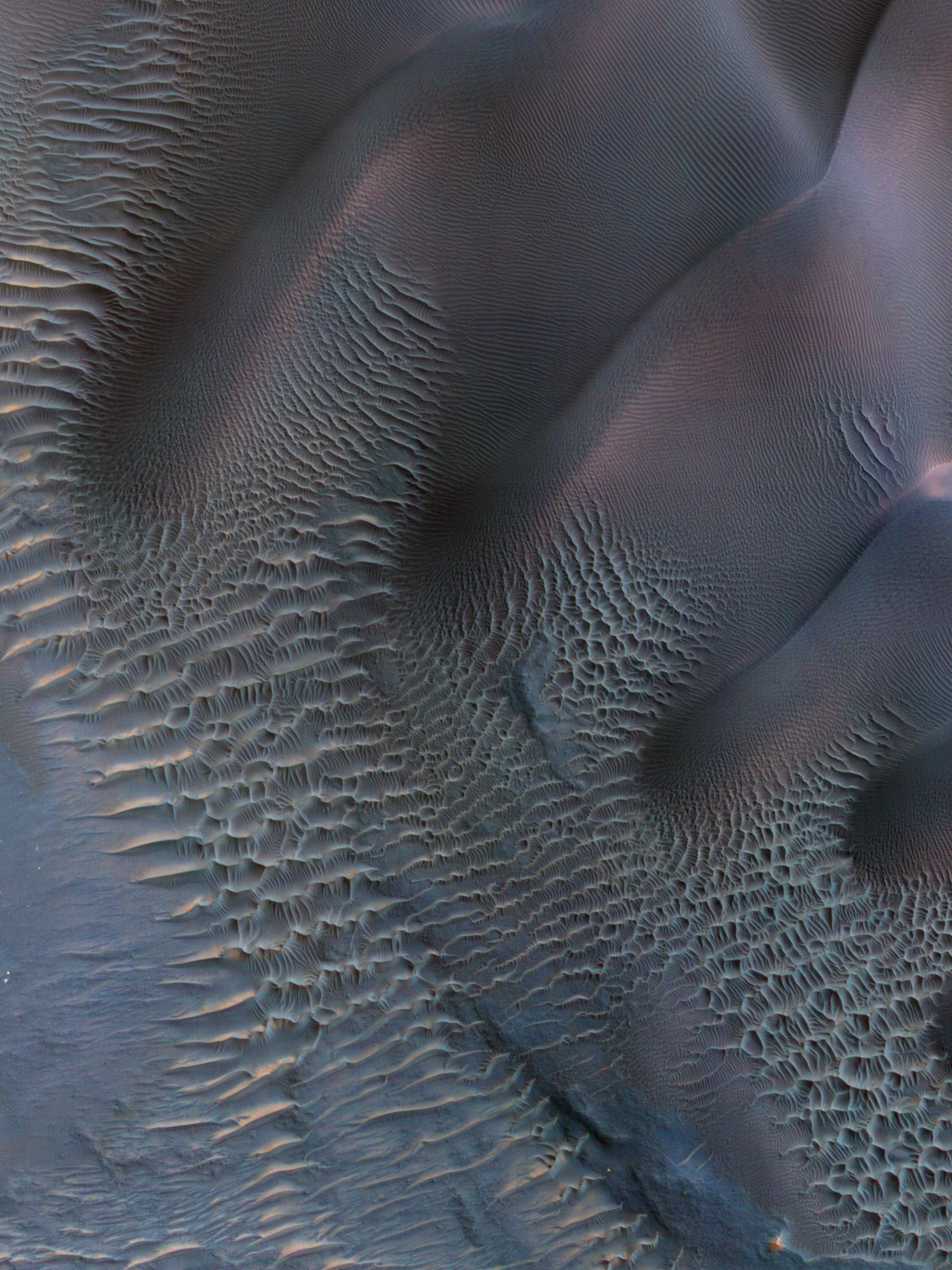 618000main_pia15283-43_full.jpg