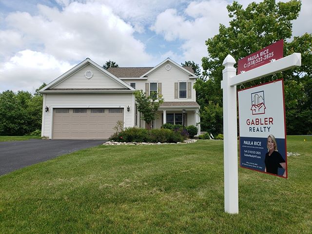 Sign Posts to Make Your Listing Stand Out!