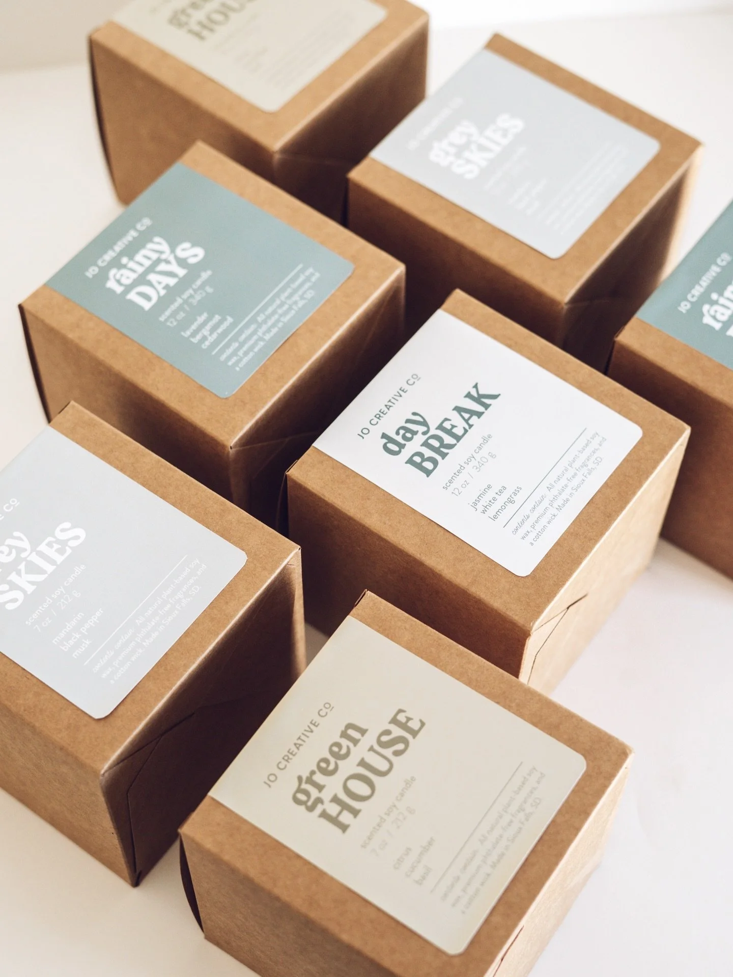 Time to move on to a spring scent? We&rsquo;ve got some great options in our spring line up. 

🌱 Greenhouse - Citrus | Cucumber | Basil
☁️ Grey Skies - Mandarin | Black Pepper | Sandalwood 
🌦️ Rainy Days - Lavender | Bergamot | Cedarwood 
☀️ DayBre