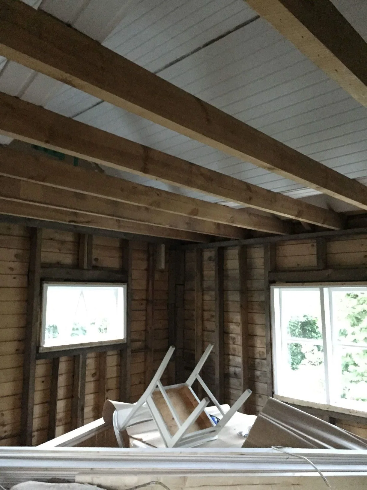 Siirtolapuutarhamökki uudistuu