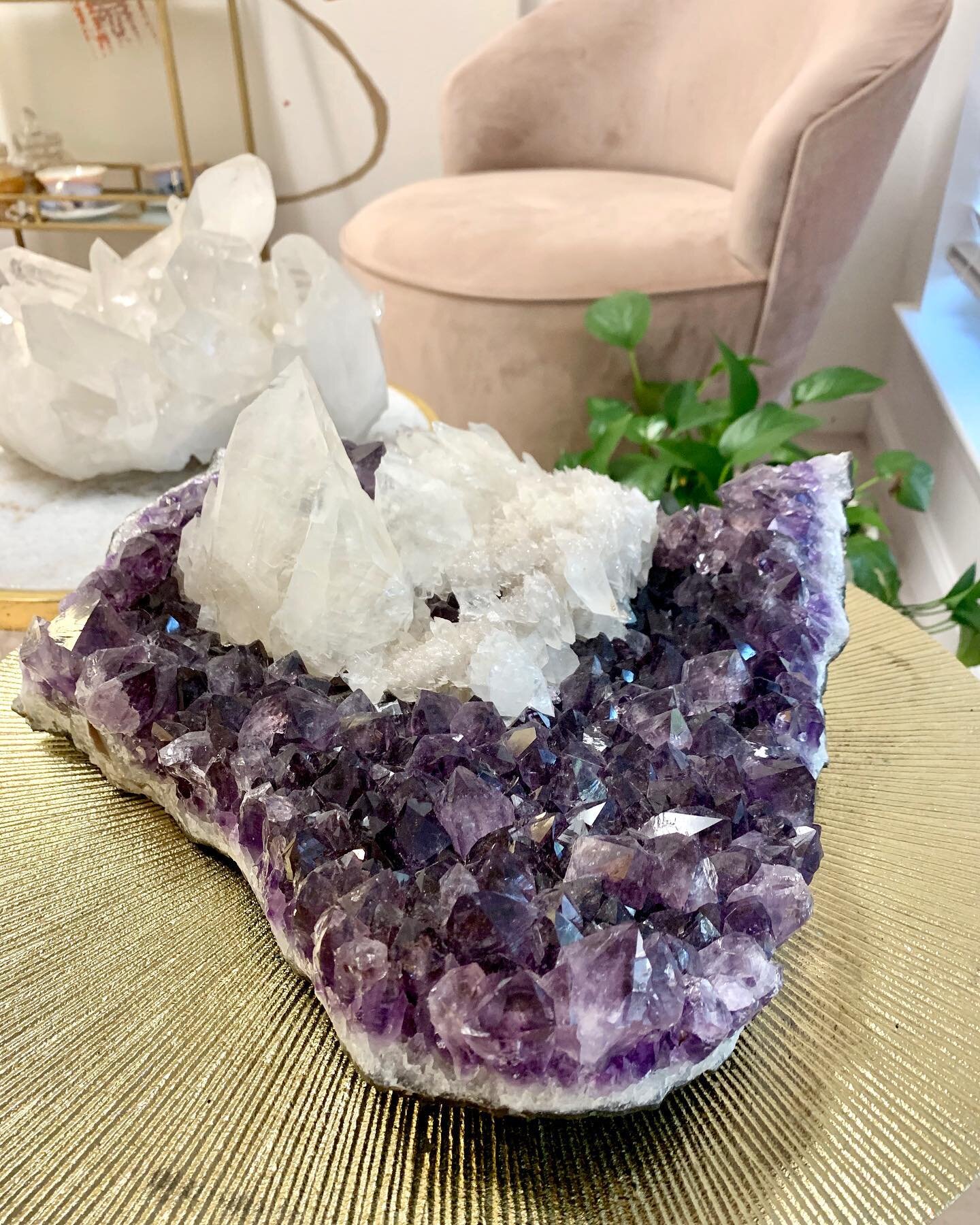 Crystal collection on point ☝🏻🔮
.
Deep Purple Amethyst with Calcite and Druzy Sparkles ✨
.
DM for pricing 🤗
