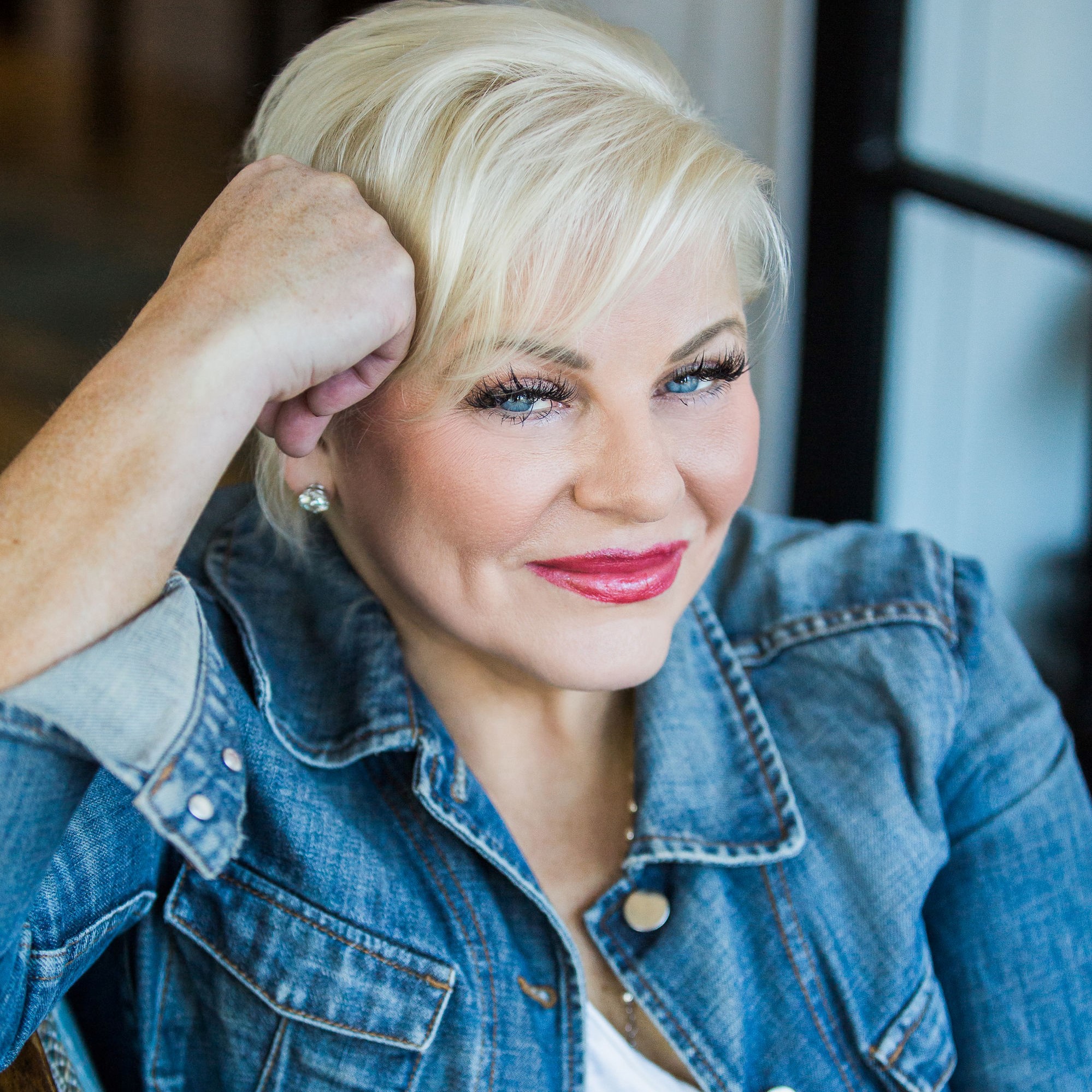 Leslie_Pitt_20181102_Square.jpg
