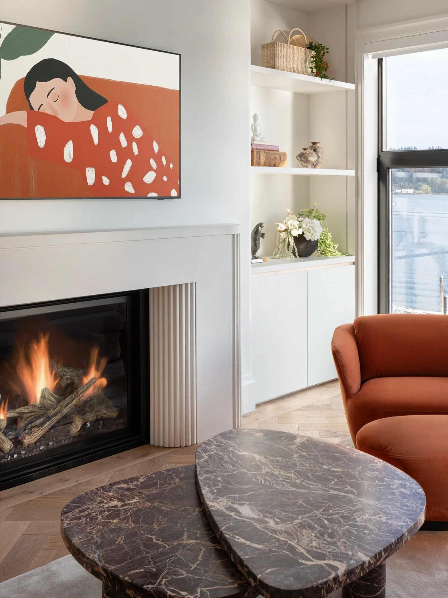 We loved bringing this bespoke fluted fireplace to life - handcrafted in our smooth concrete finish. 

📸: @360hometours.ca 
Interior design: @christinahercundesign 
Builder: @christenluxuryhomes