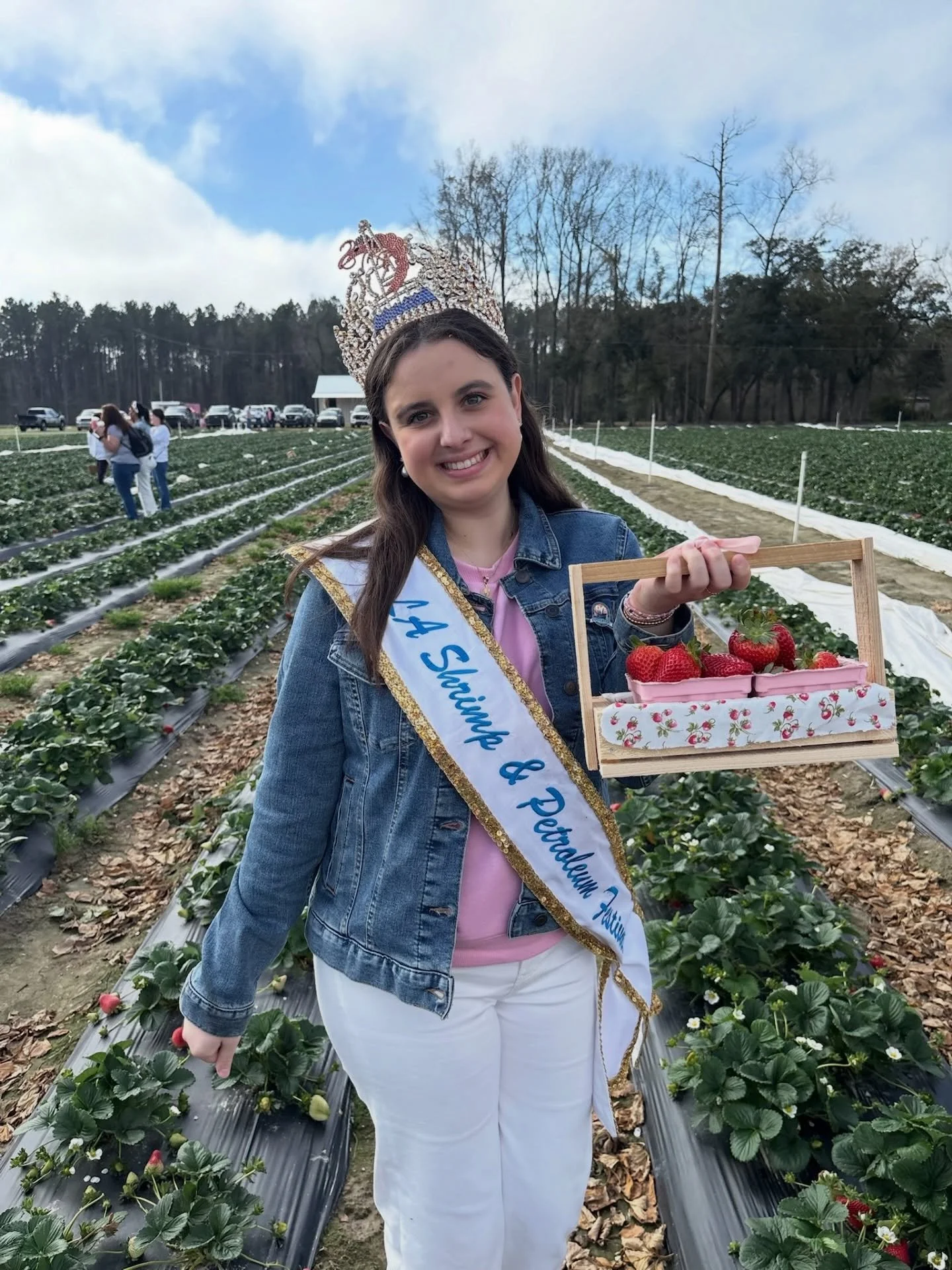 Queen 90 attended the 54th Ponchatoula Strawberry Festival Queen&rsquo;s Day Events &amp; Ball! She started the weekend with a visit to Johnsdale Farm, which is operated by 2026 Strawberry Blossom Heather Robertson, and picked some berries. Next was 