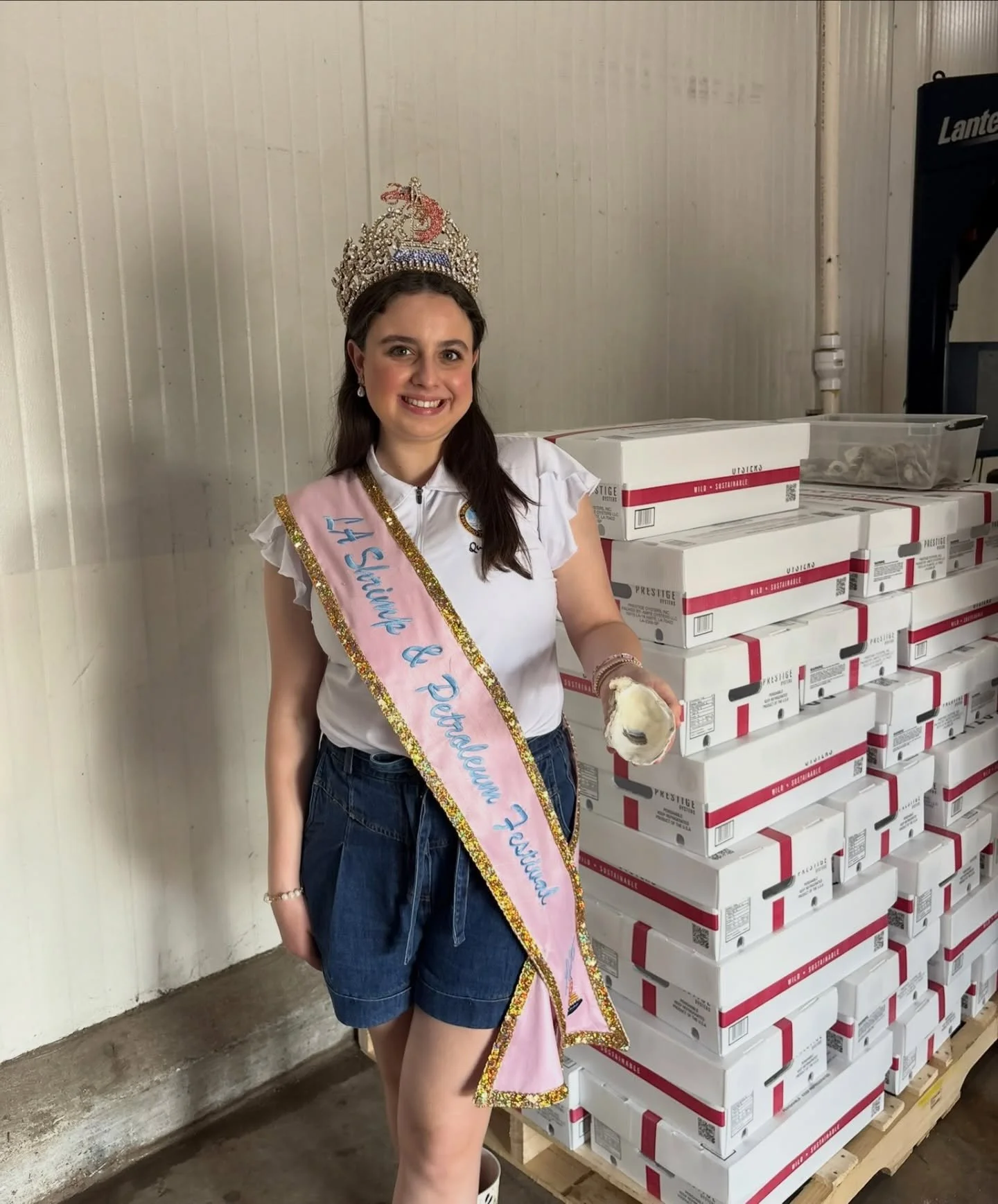 #Queen90 attended the 2026 Amite Oyster Queens Weekend and Gala in Amite, Louisiana! She began the weekend by visiting the last oyster processing plant in Amite, which is owned by Queen Sarah&rsquo;s grandfather; Amite Oysters LLC. Next, she had lunc