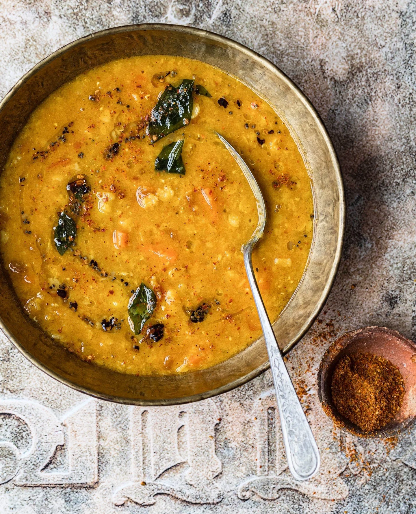 .⁠
.⁠
.⁠
.⁠
.⁠
#veggielicious #veggie #foodstylist #foodphotographer #foodphotography #fotografieren #cookbook #cookbookauthor #cookbooklove #instafood #healthyfood #foodstagram #gesundessen #foodlove #bestofrezepte⁠ #recipes #easyrecipes #easyrecipe