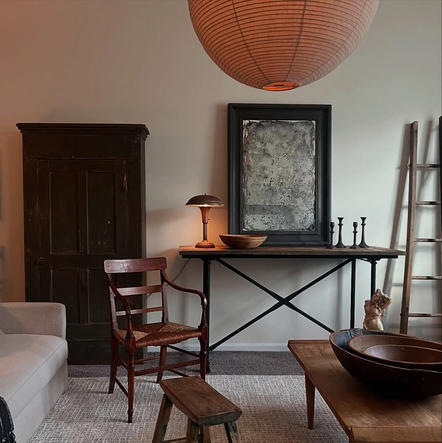 🤎🤎

#designstudio #interiorstyling #maxwelltylerinteriors #collected #saratogaspringsny #design #interiordesign #studio