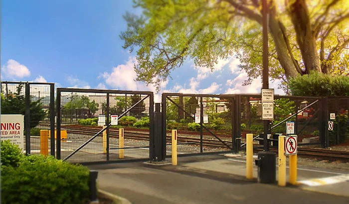 STEEL SWING GATE WITH MESH