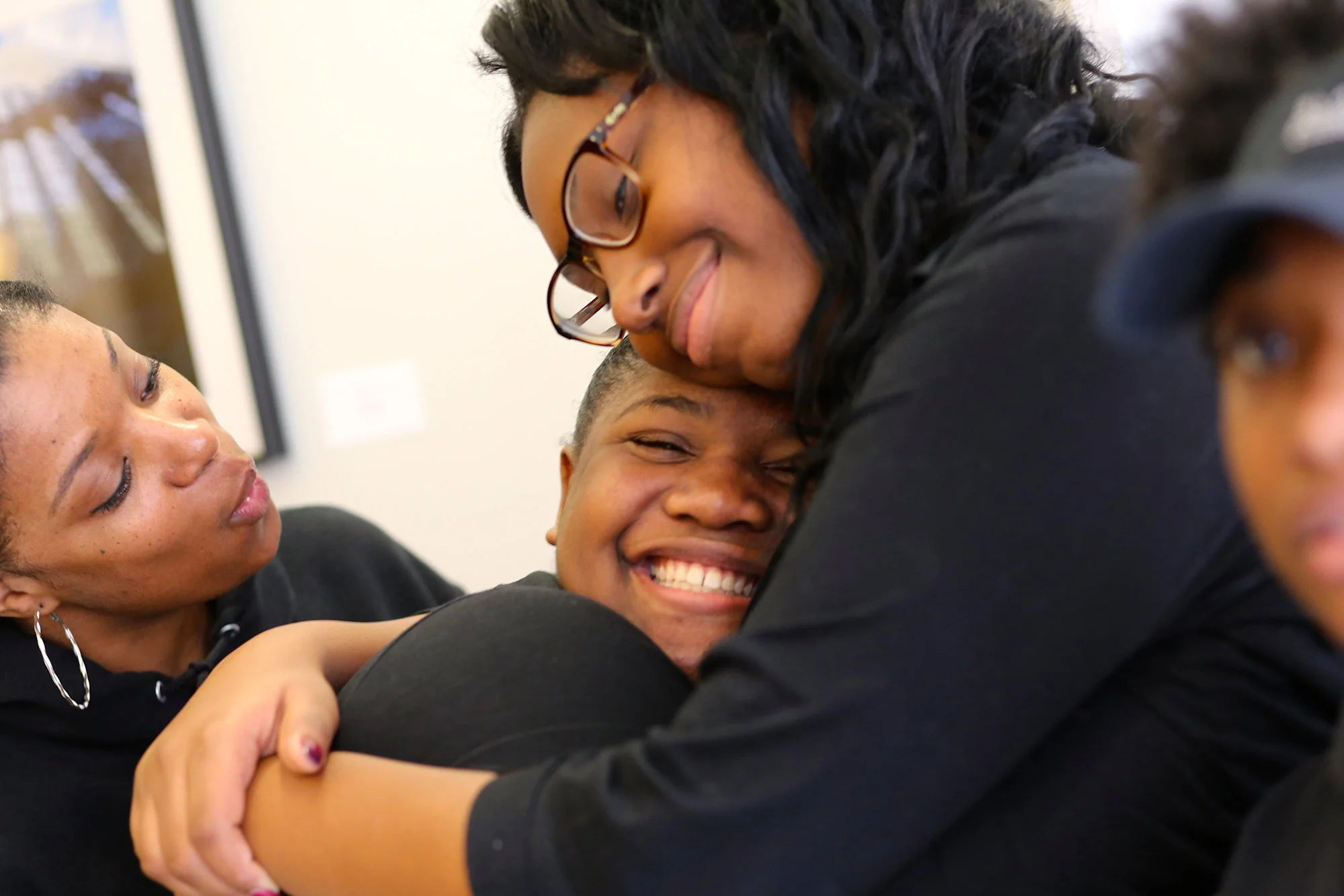 Women Hugging at Family Event  |  LaPanta Photography  |  Candid Family Photos |  Shoreview, MN