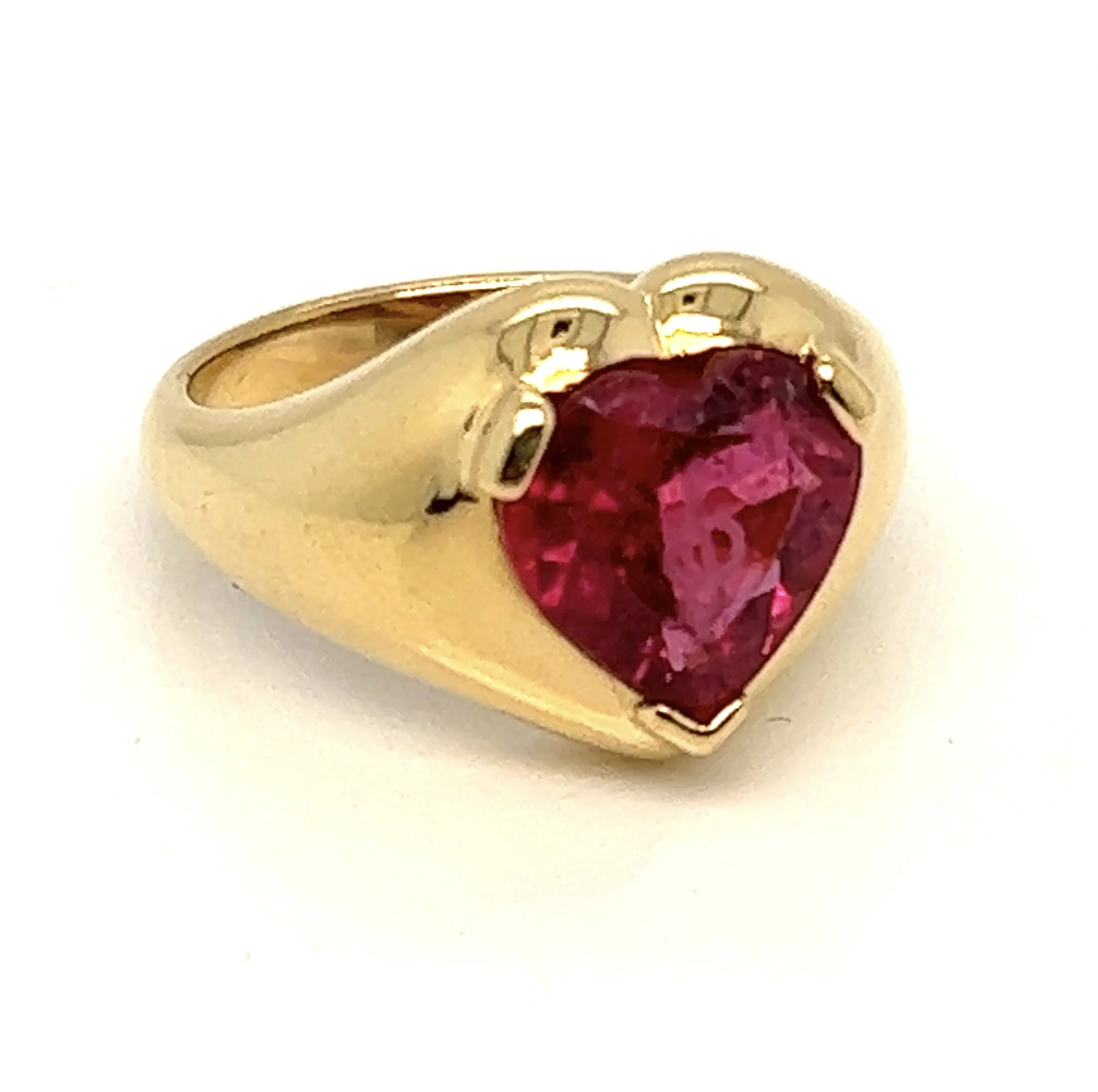 E95F95BE-F738-4F3B-B514-5C26E674BCC7