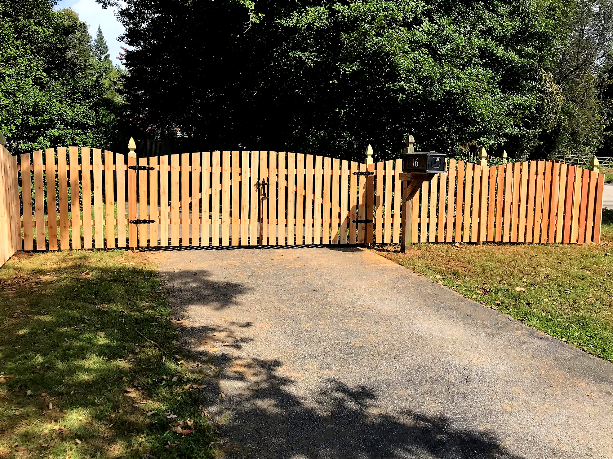 Cedar_Wood_Fence.jpg