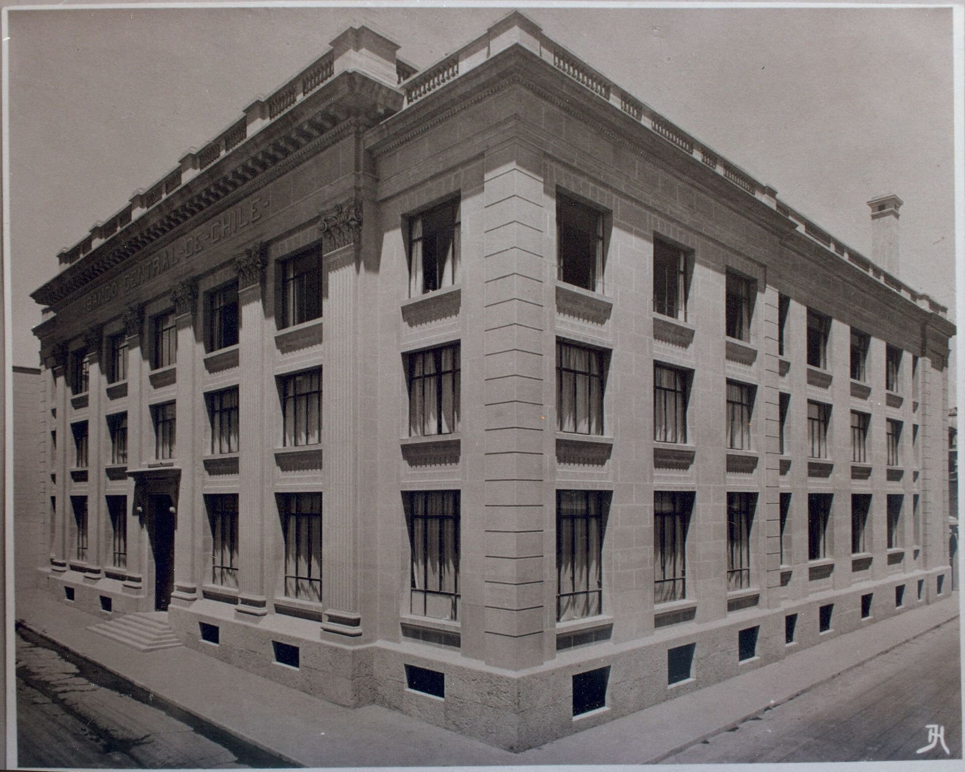 Edificio_del_Banco_1930_(26524138444).jpg