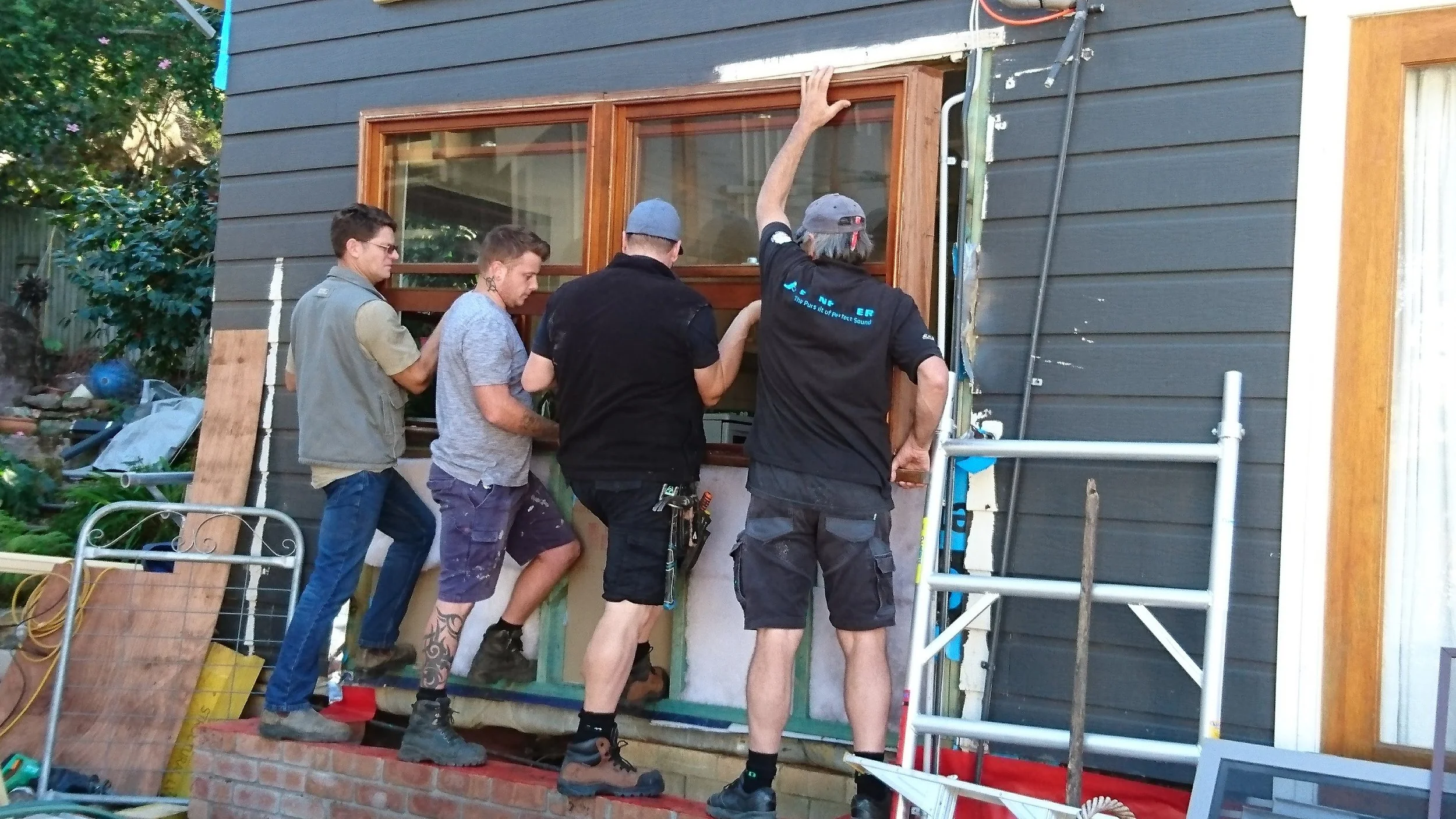 men at work.JPG