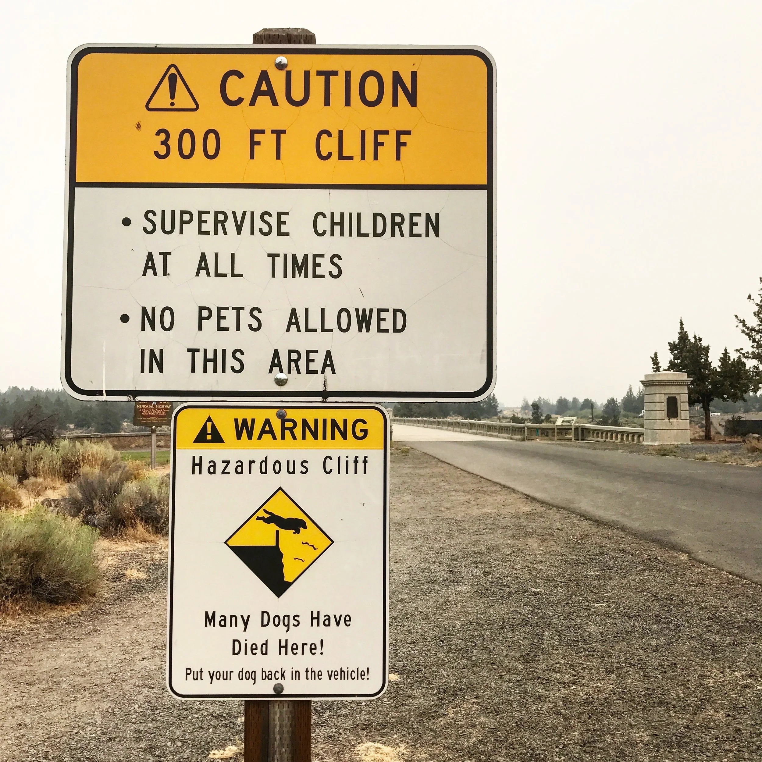 Hazard warnings at Peter Skene Ogden State Scenic Viewpoint