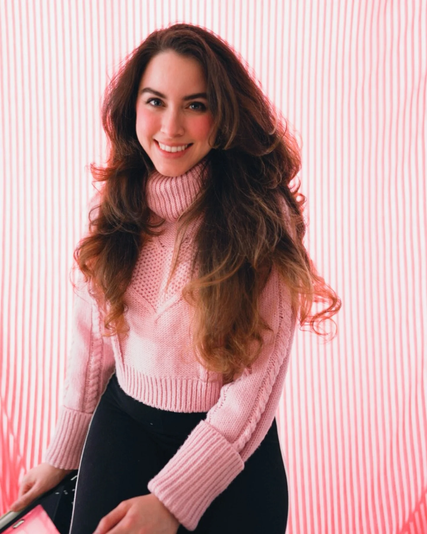 31. A Reintroduction 🧁✨📸

For years, I was Cindy.
The girl in the photo. 

@sparkofedge meant creative aesthetics, consistency, beautiful angles.
but this year something shifted.

I realized being photogenic wasn&rsquo;t my superpower.
Coaching