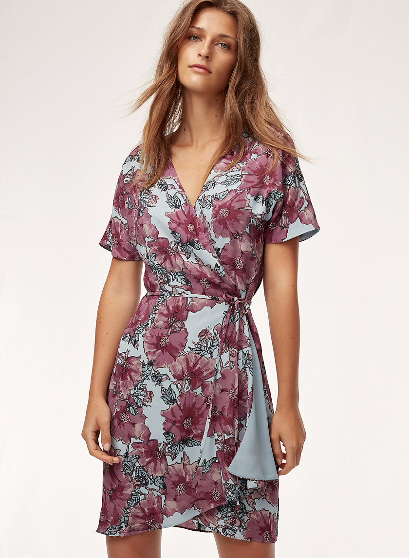 Aritzia via/ www.aritzia.com