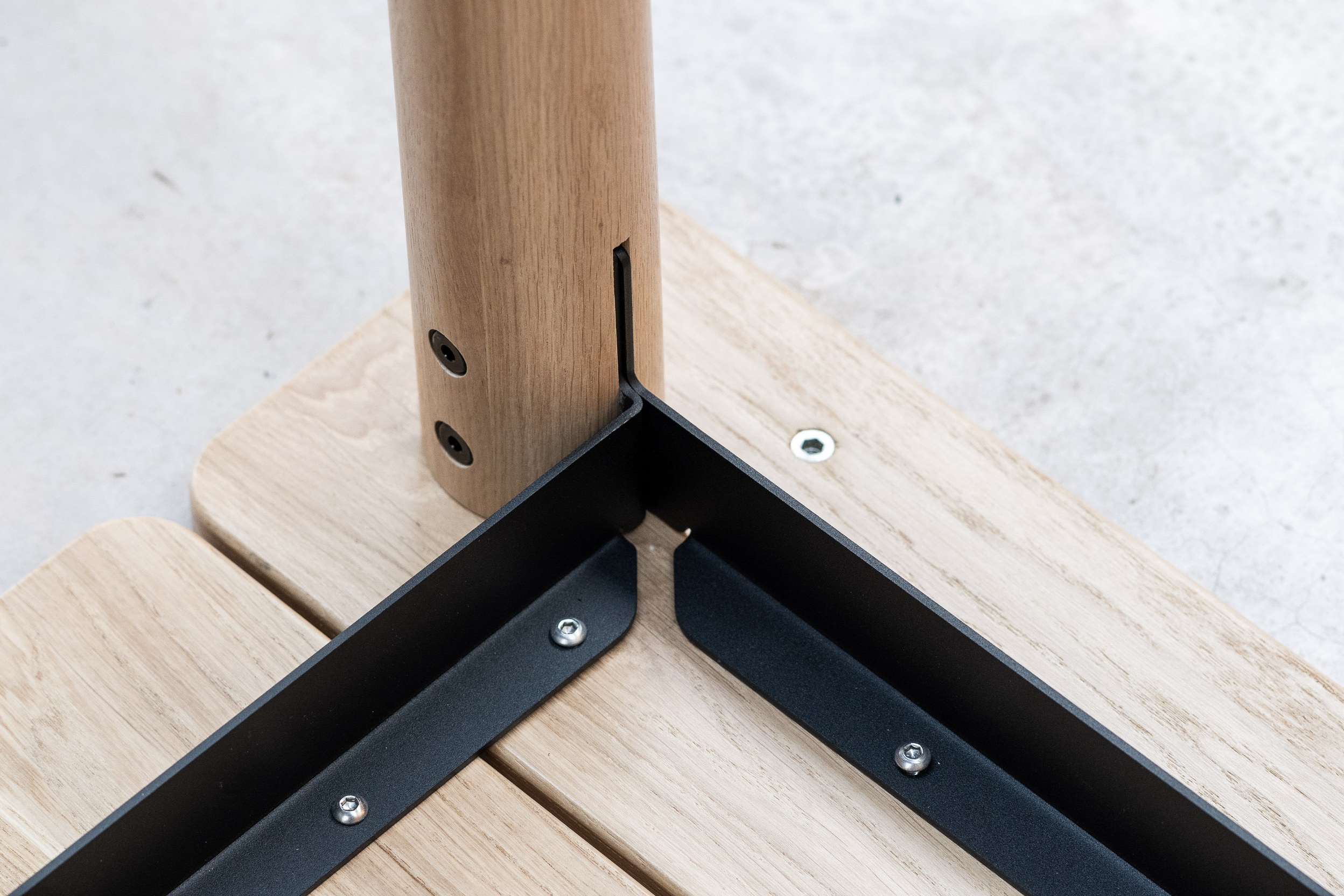 Not_Another_chair_Piece_by_piece_table_construction.jpg