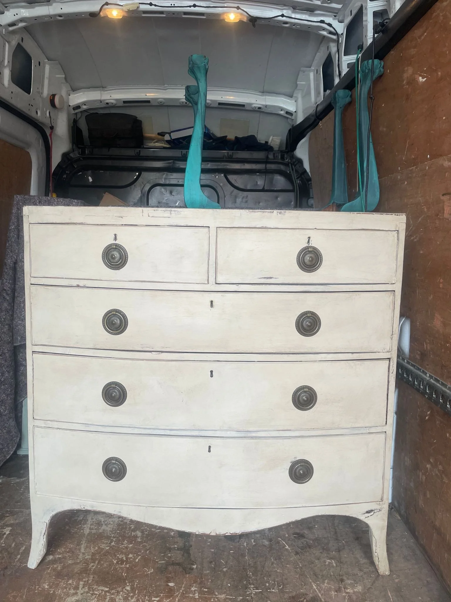 CHEST OF 5 DRAWERS CLASSIC EDWARDIAN PIECE PAINTED IN PURE BOW FRONTED