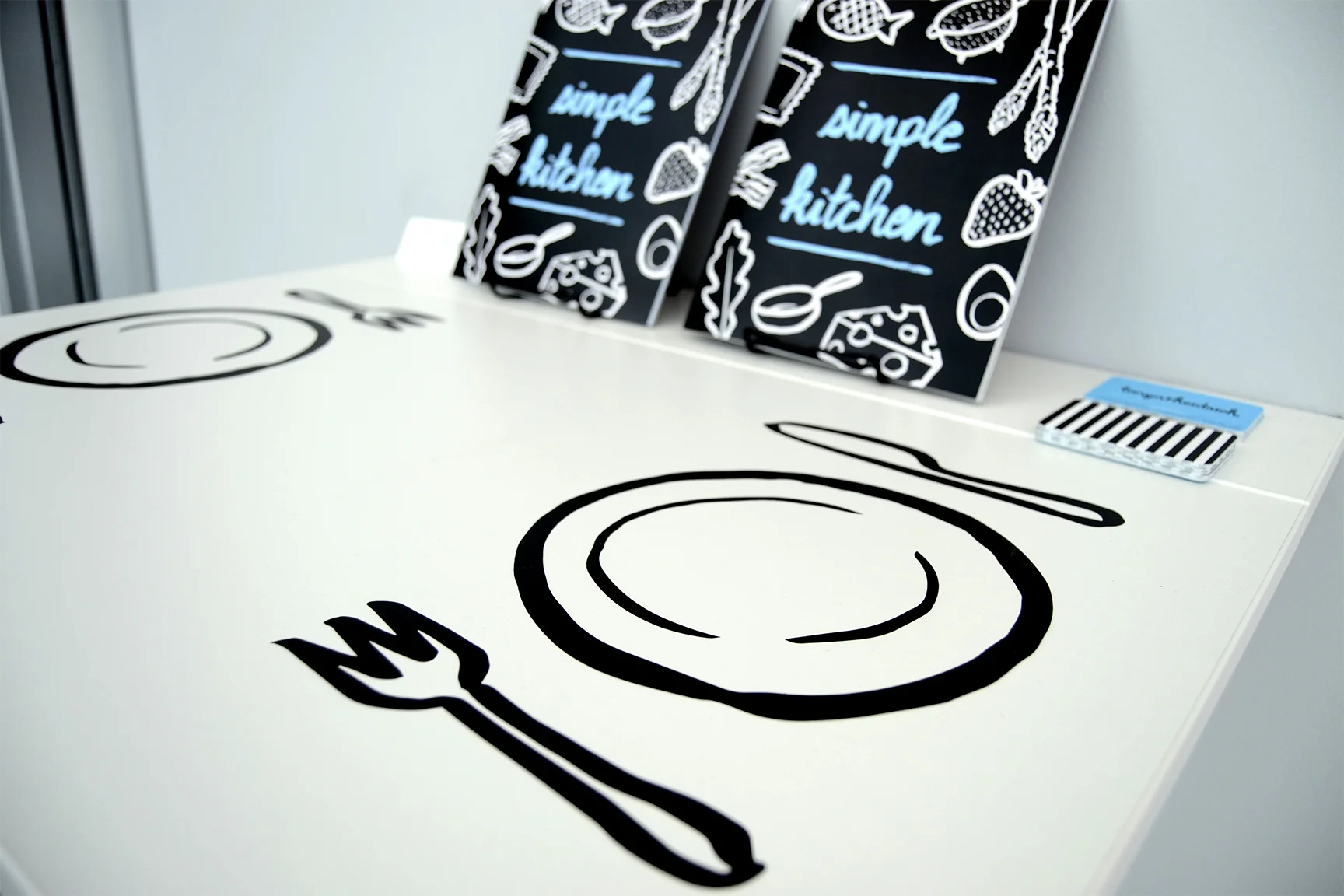 5_table_closeup.jpg